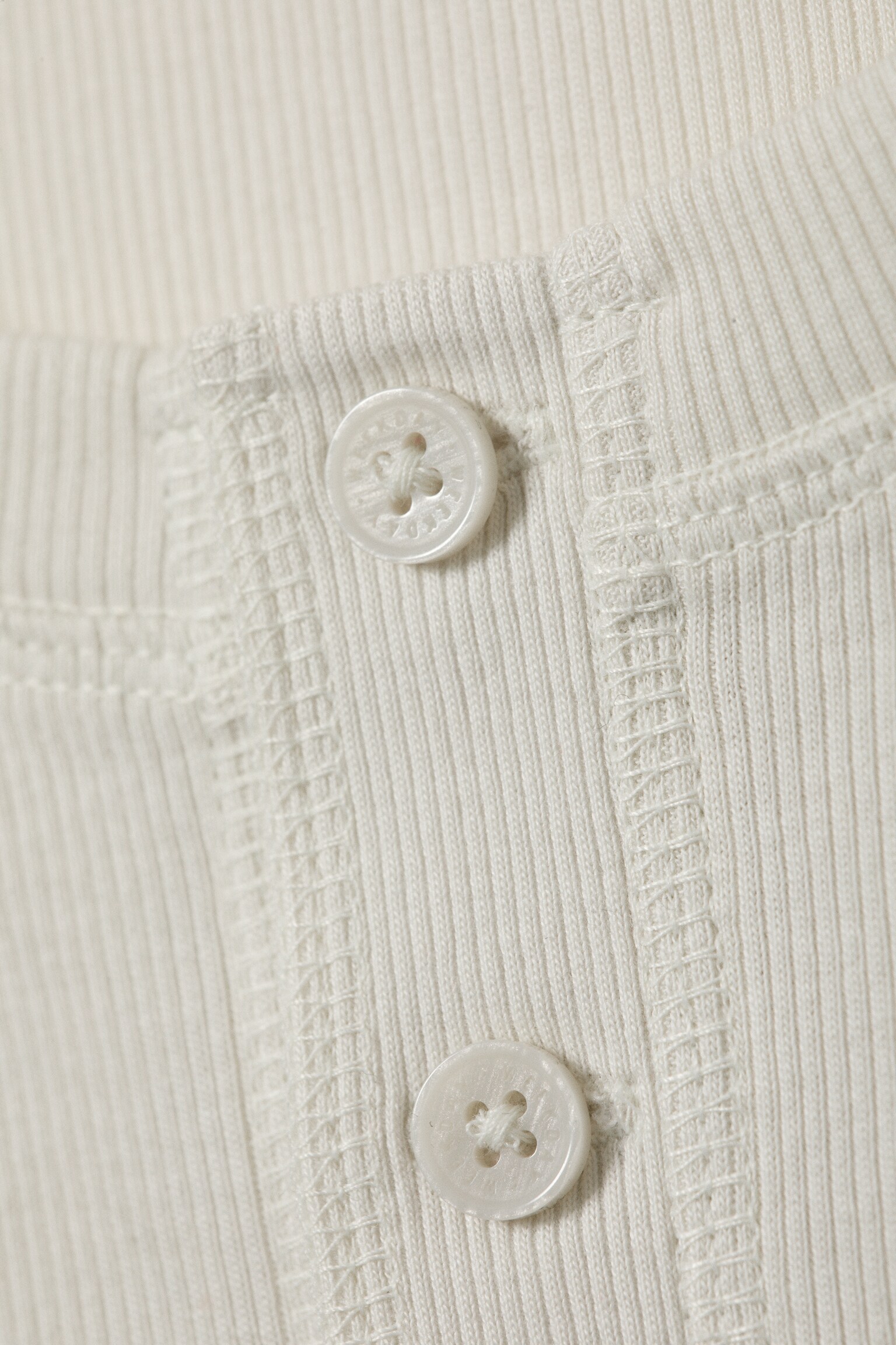 Long-Sleeved Henley T-shirt - Dusty White/Black - 5