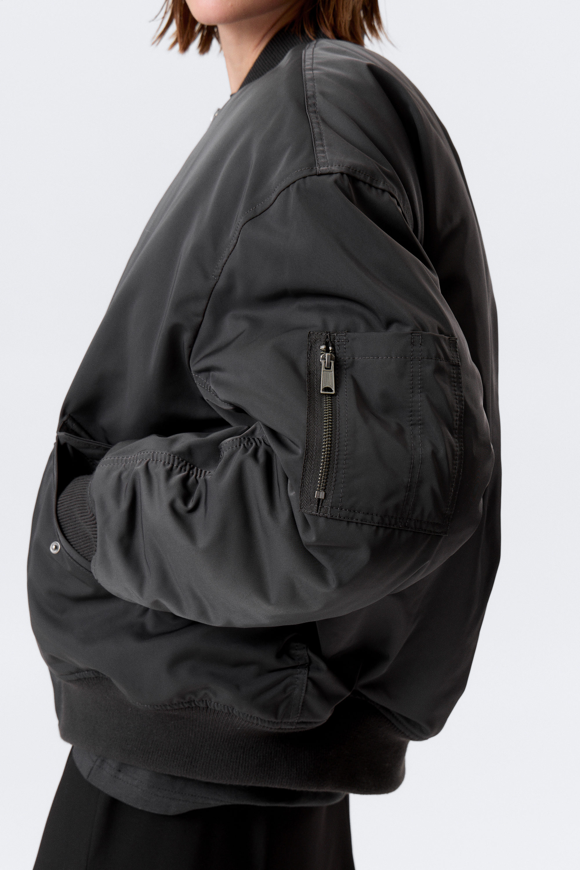 Mörkgrå - Oversized bomberjacka i twill - 8