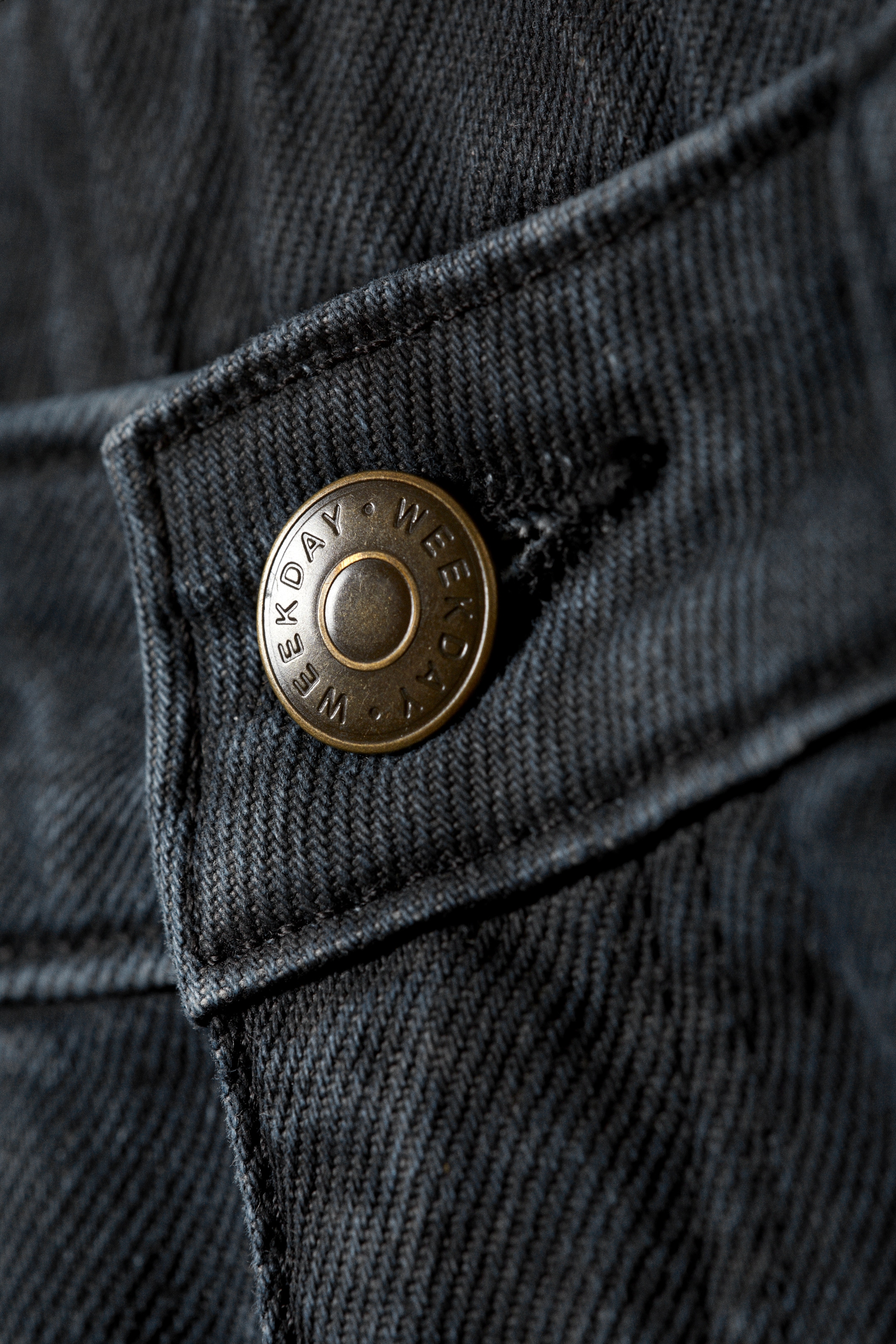 Näytä suurempi kuva: Matalavyötäröiset leveälahkeiset farkut Ample - Blue Layer - NAISET | H&M FI 2