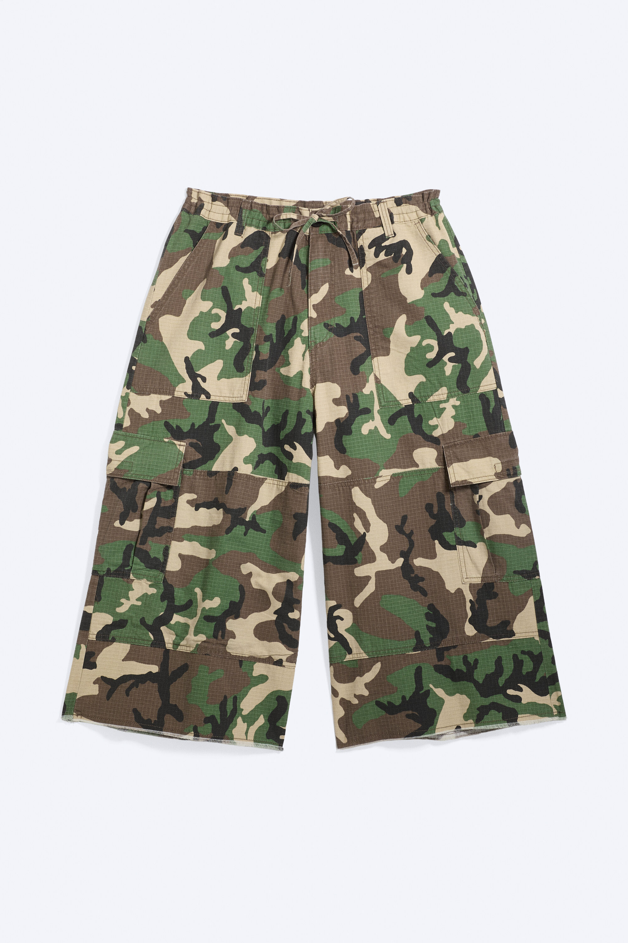 long cotton cargo shorts - Classic Camo | Weekday WW