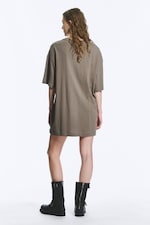 Staubgrau - Oversized T-Shirtkleid aus Baumwolle - 2