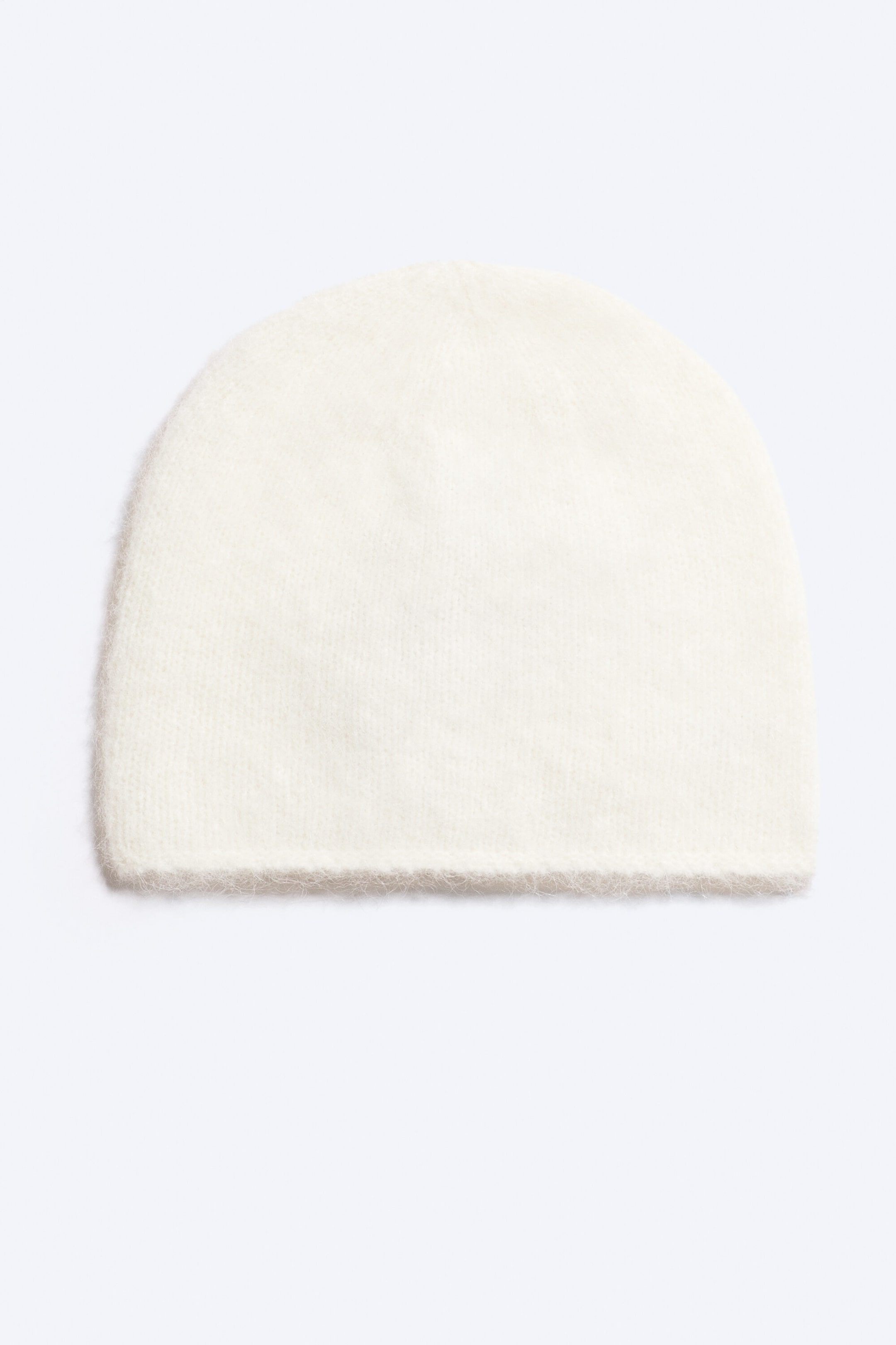 Poederwit - Beanie van harige alpacamix - 0