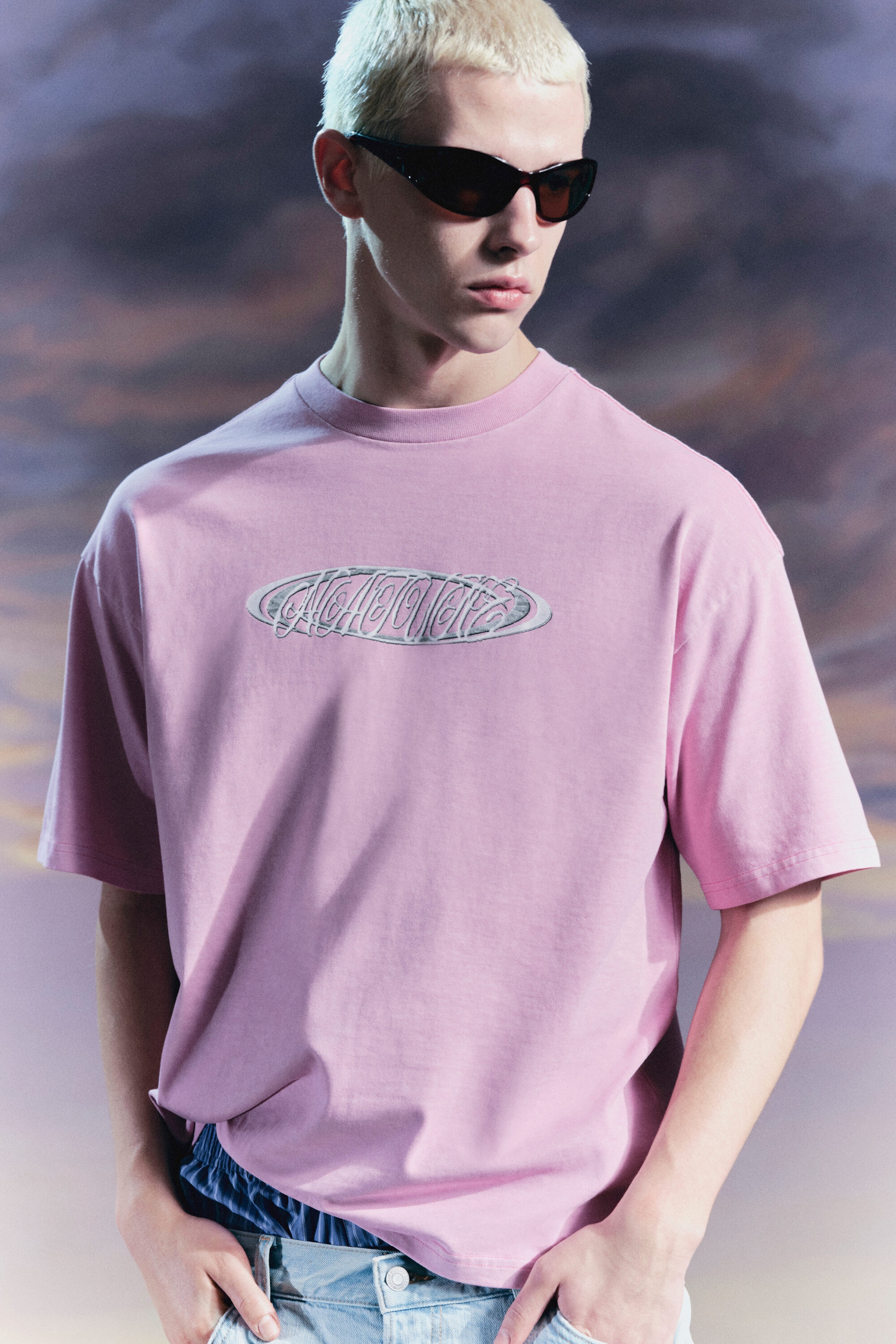 Pink - Boxy Printed Graphic T-shirt - 1