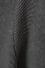 Grau - Geripptes Longsleeve mit U-Boot-Ausschnitt - 1