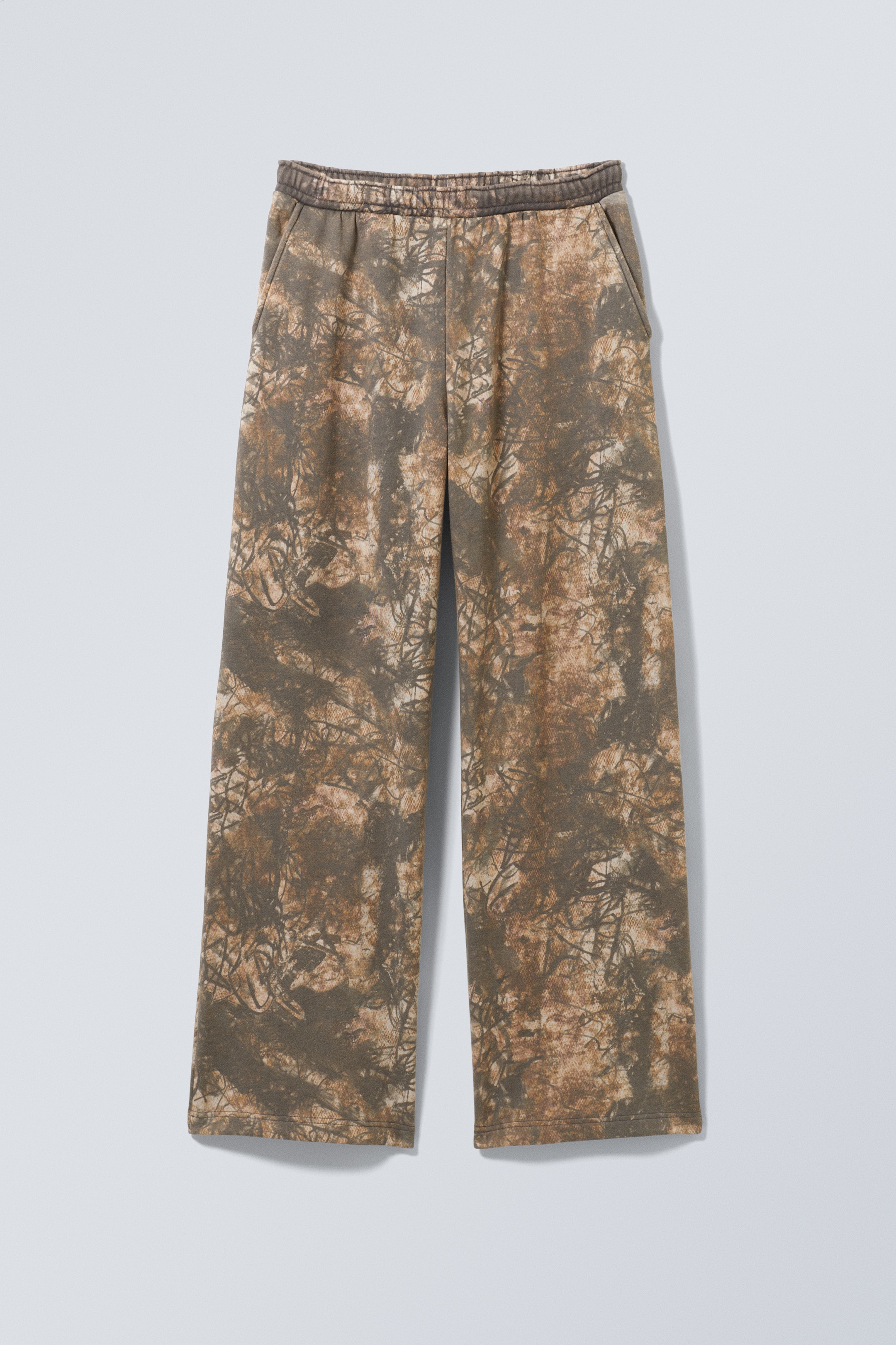 Zobrazit větší obrázek: Printed Loose Fit Sweatpants - Khaki - Woodland - ŽENY | H&M CZ 1