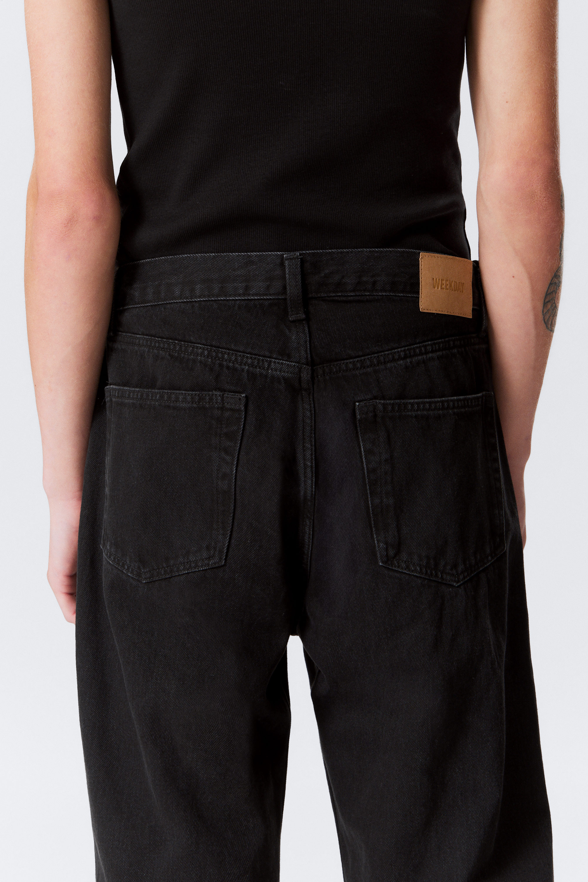 Tuned Black - Black - Ray Relaxed Tapered Leg Jeans - 3