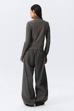 Washed Dark Grey - Fitted Funnel-Neck Zip Sweatshirt - 3