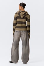 Graubraun & braun gestreift - Schlanker Strick-Hoodie mit Reißverschluss - 2