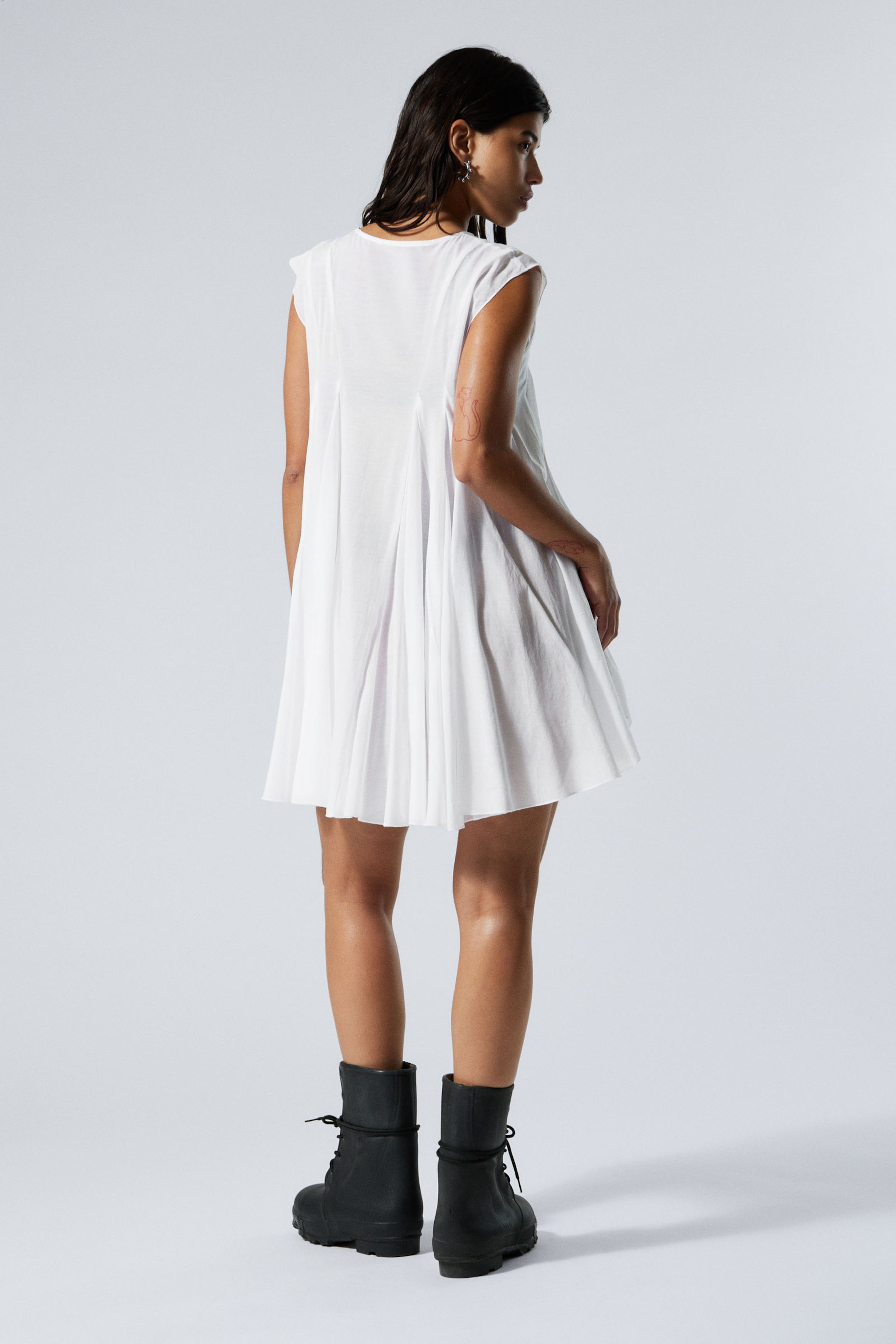 White - Flowy V-Neck Mini Dress - 2