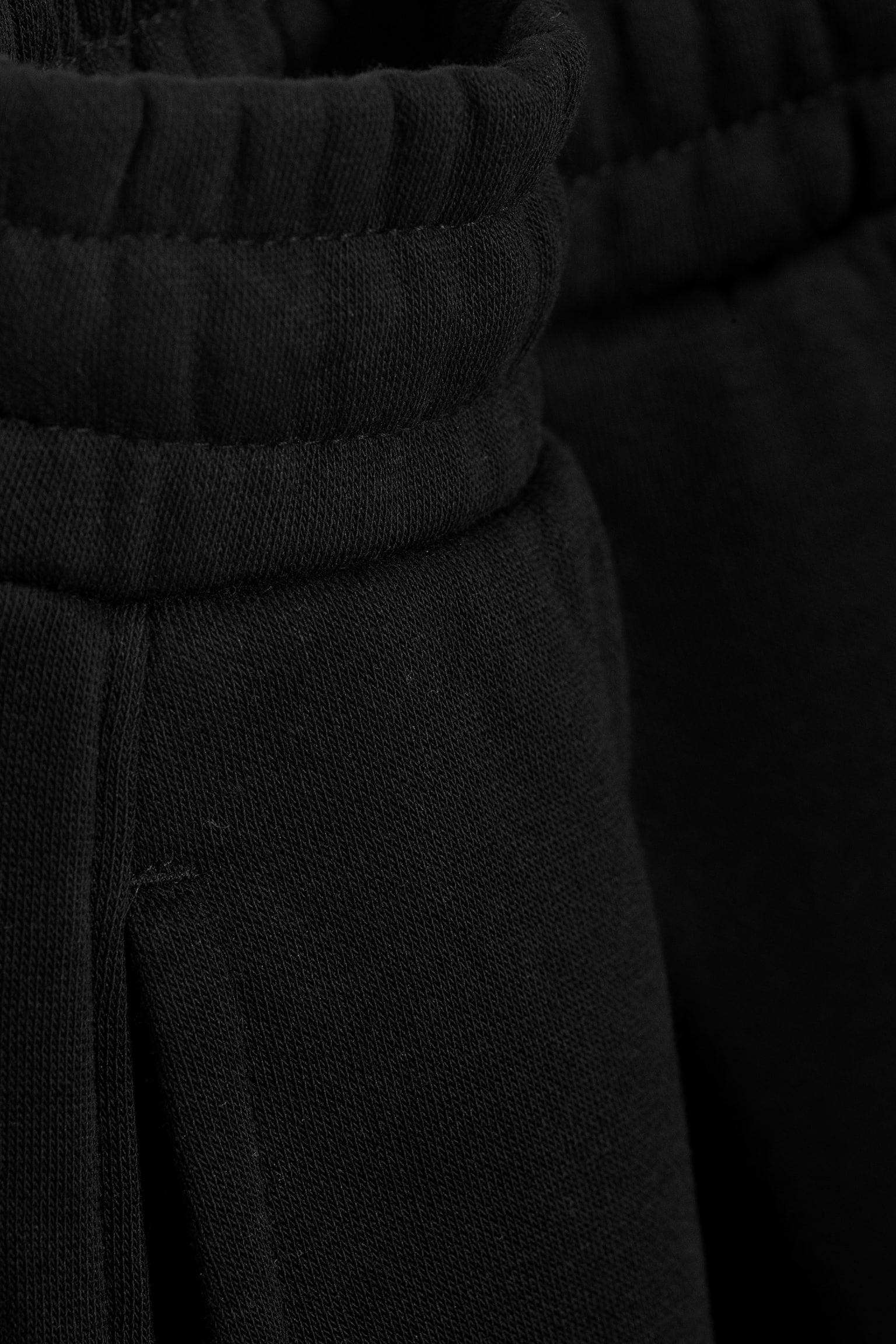 Bő Pliszírozott Melegítőnadrág - Mélyfekete - 4