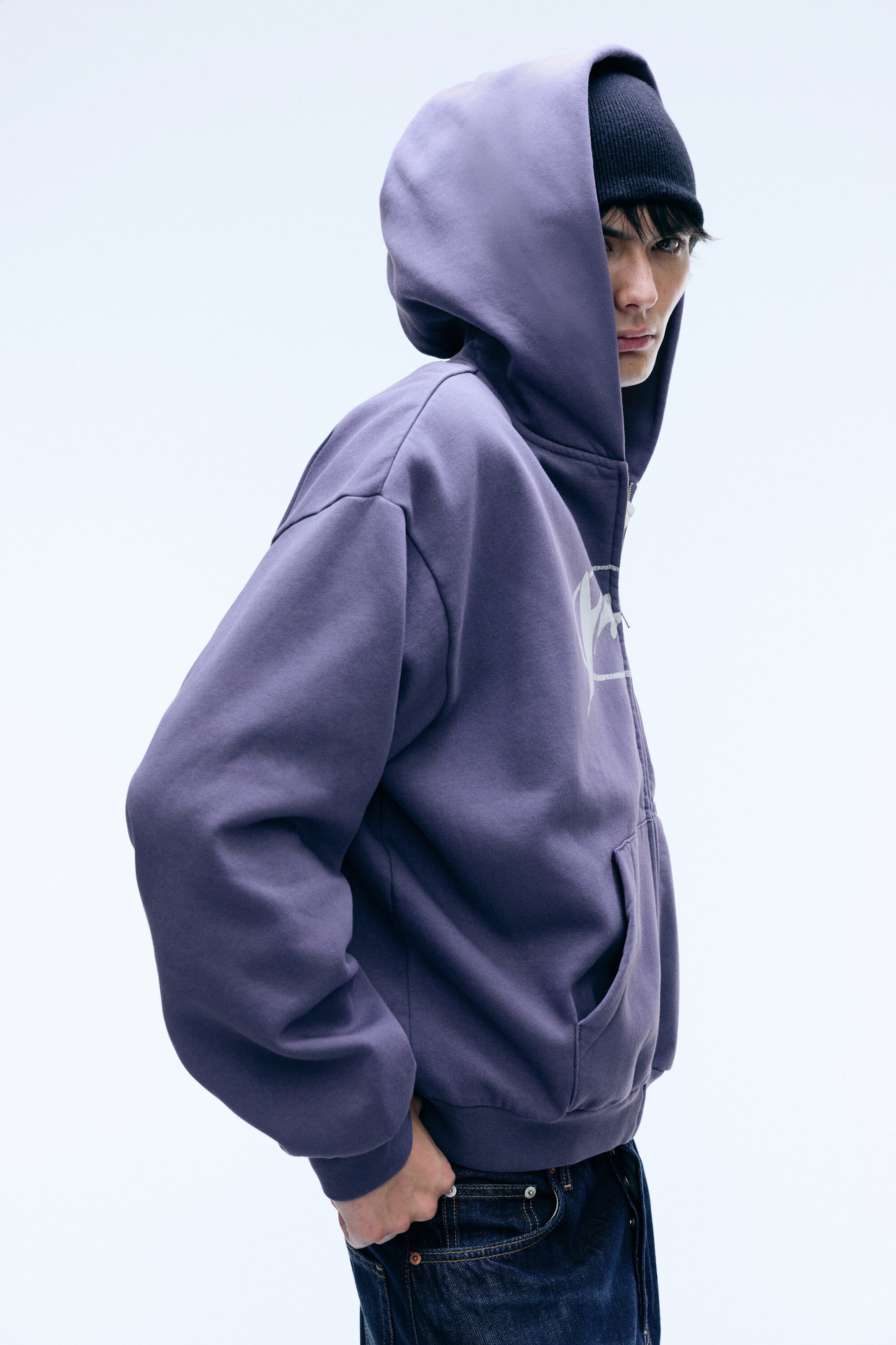 Dunkelviolett - Weiter Hoodie mit Reißverschluss und Print - 2
