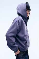 Dunkelviolett - Weiter Hoodie mit Reißverschluss und Print - 2