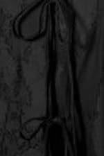 Schwarzes Jacquardmuster - Jacquard-Rock mit Bindeverschluss - 1