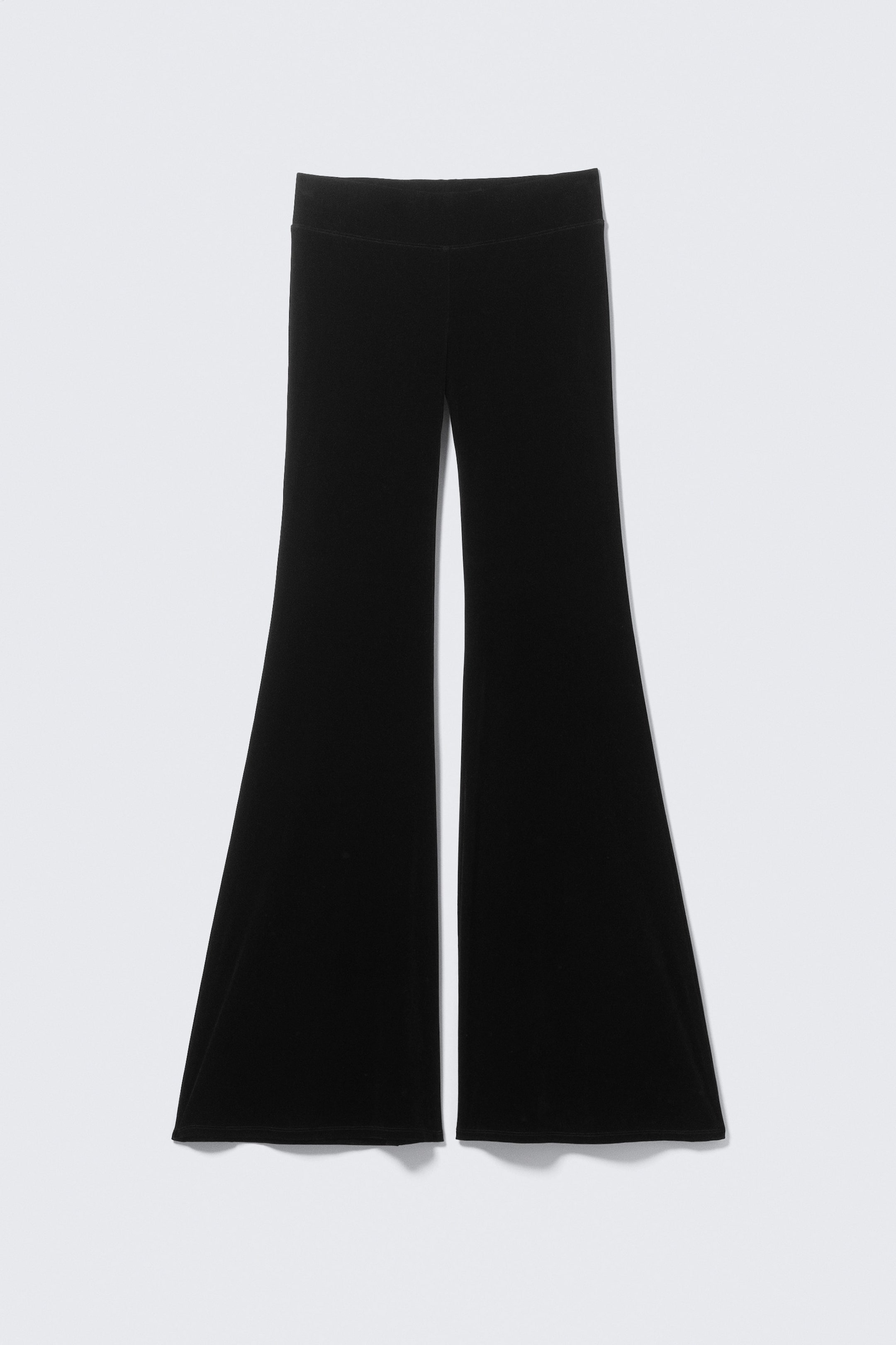 Zwart - Uitlopende fluwelen broek met lage taille - 4