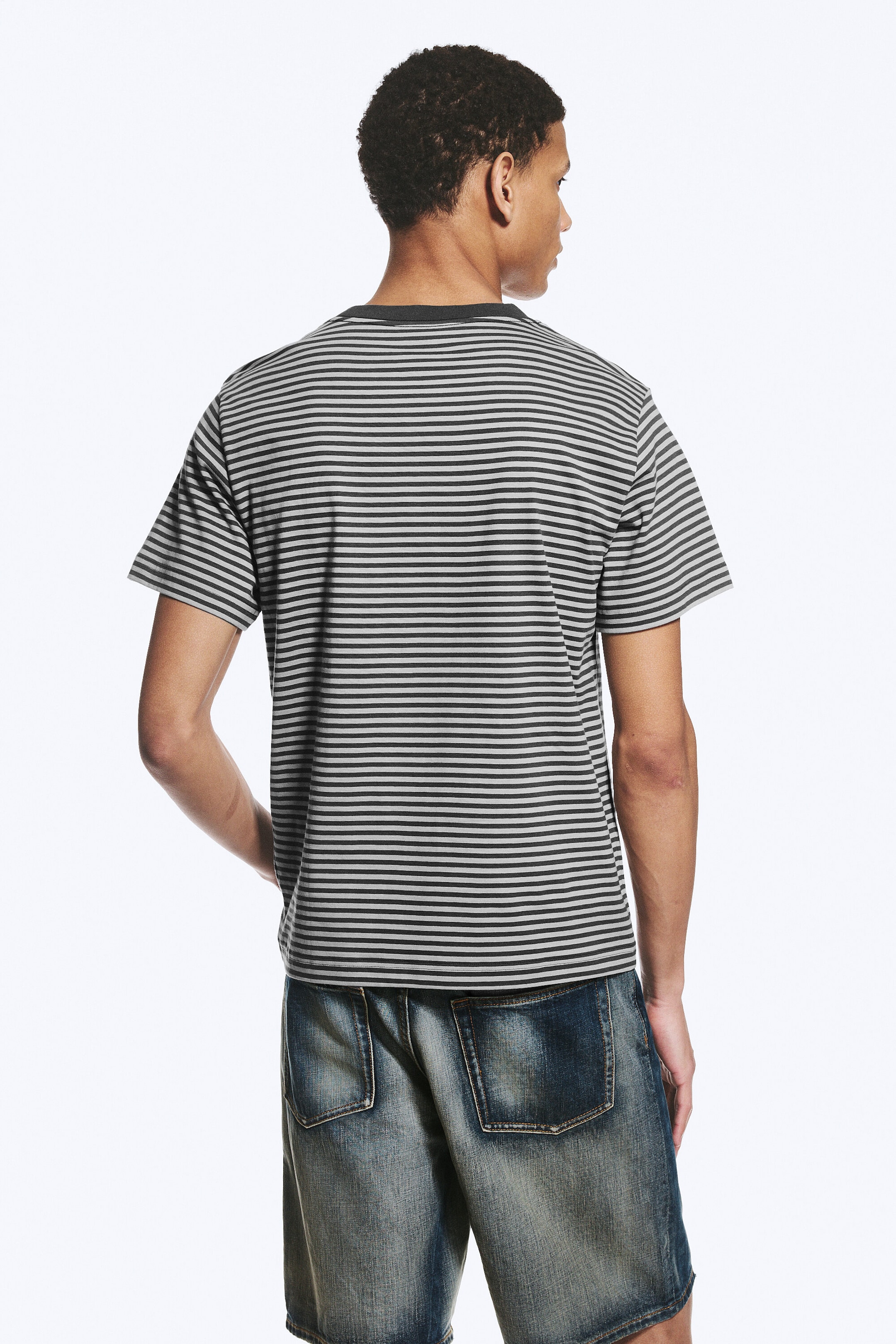 Striped Grey - Classic Boxy T-shirt - 2