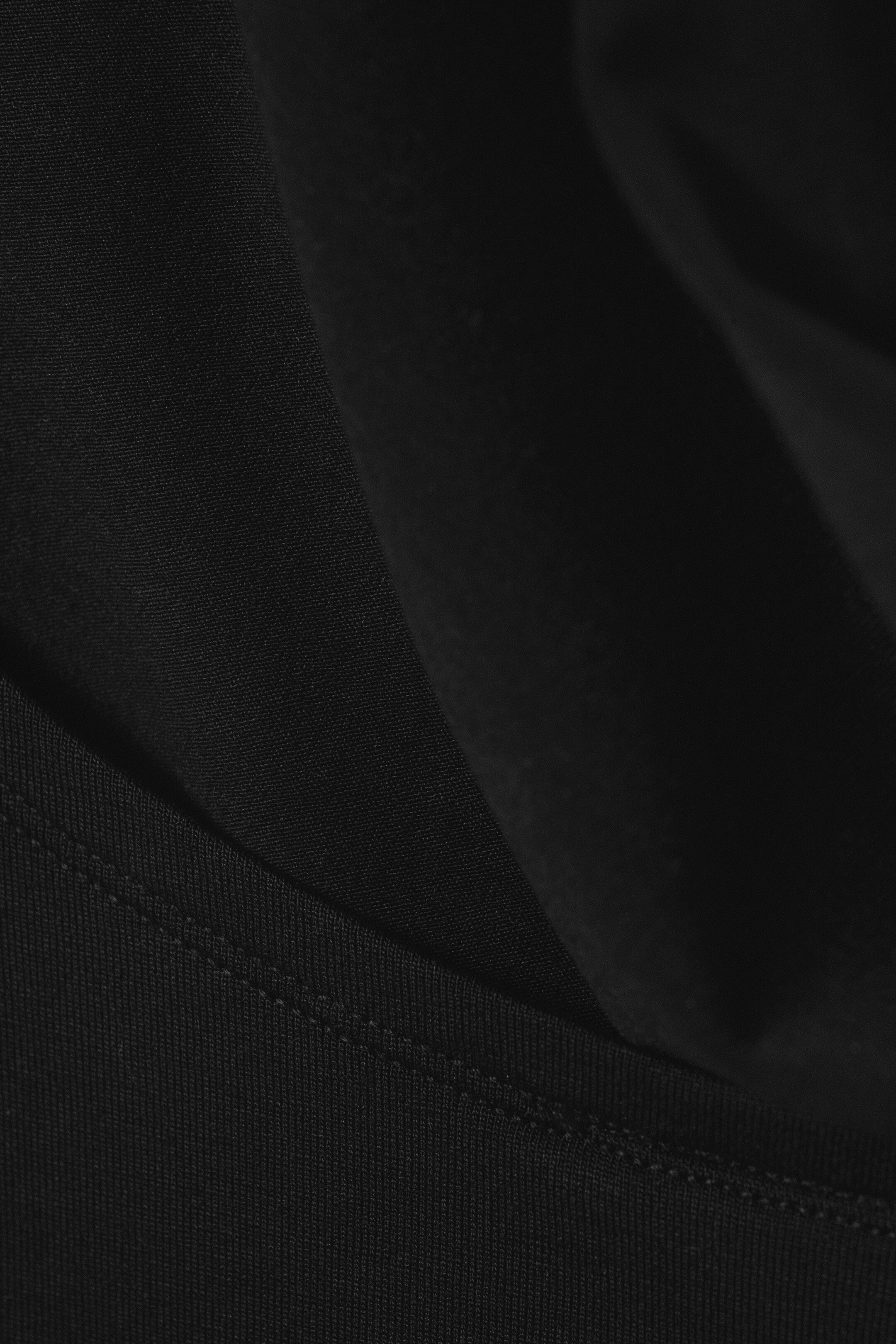 Zobrazit větší obrázek: Vodopádový halter top - Black - ŽENY | H&M CZ 6