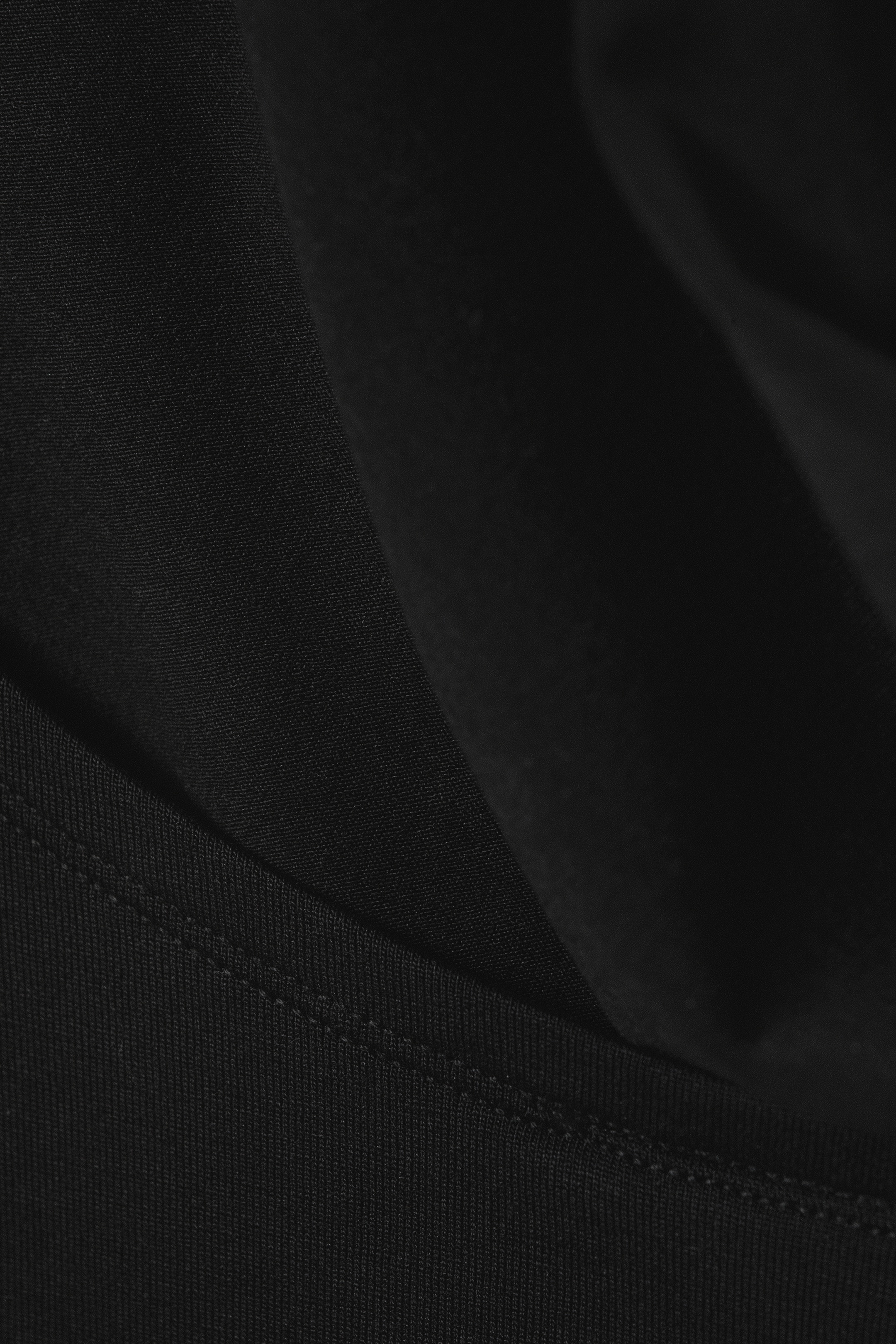 Größeres Bild anzeigen: Neckholder-Top mit Wasserfallausschnitt - Schwarz - Ladies | H&M AT 6