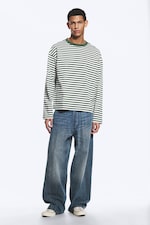 Weiß & dunkelgrün gestreift - Boxy Longsleeve mit lockerer Passform - 1