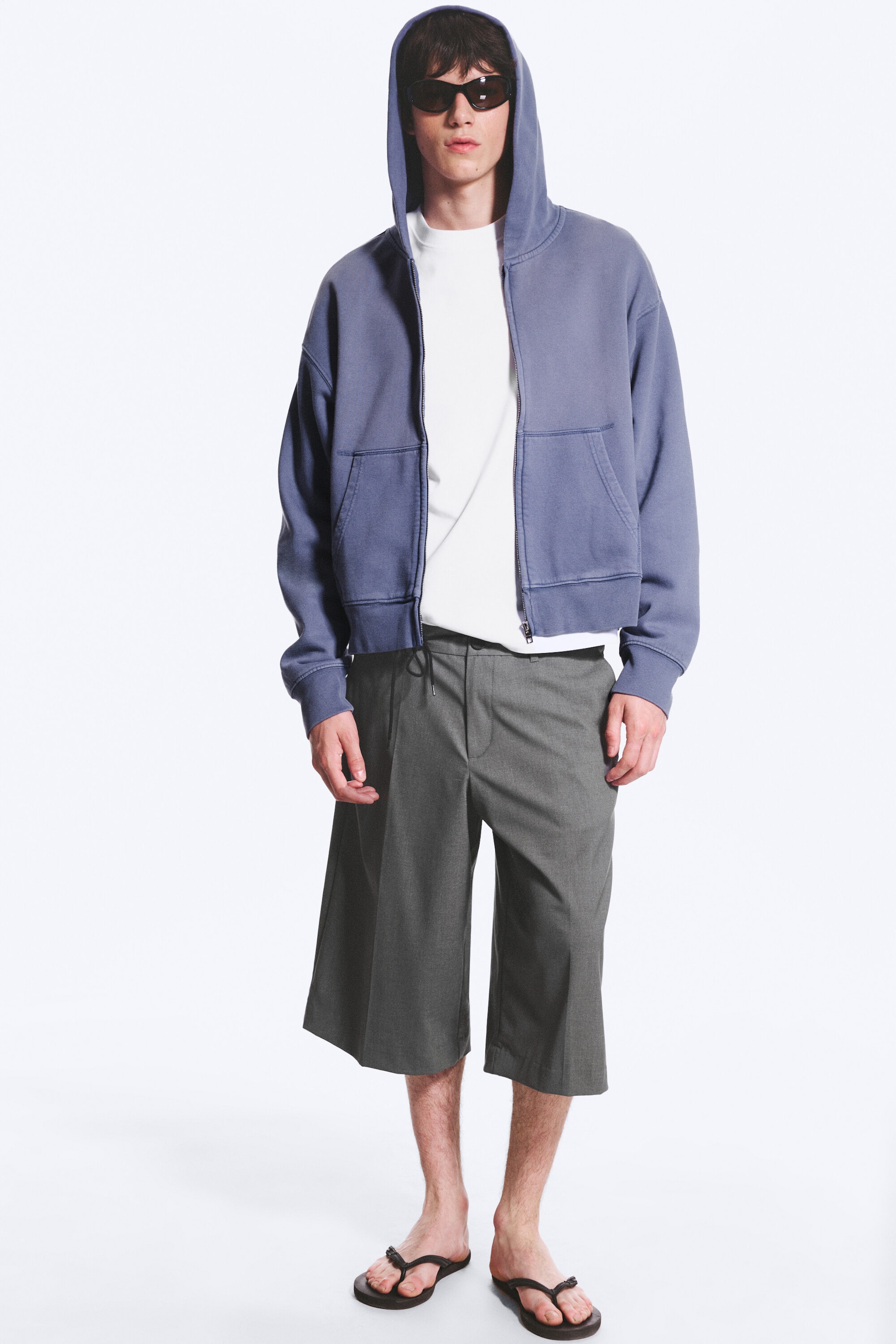 Ausgewaschenes Blau - Boxy Hoodie mit Reißverschluss - 2