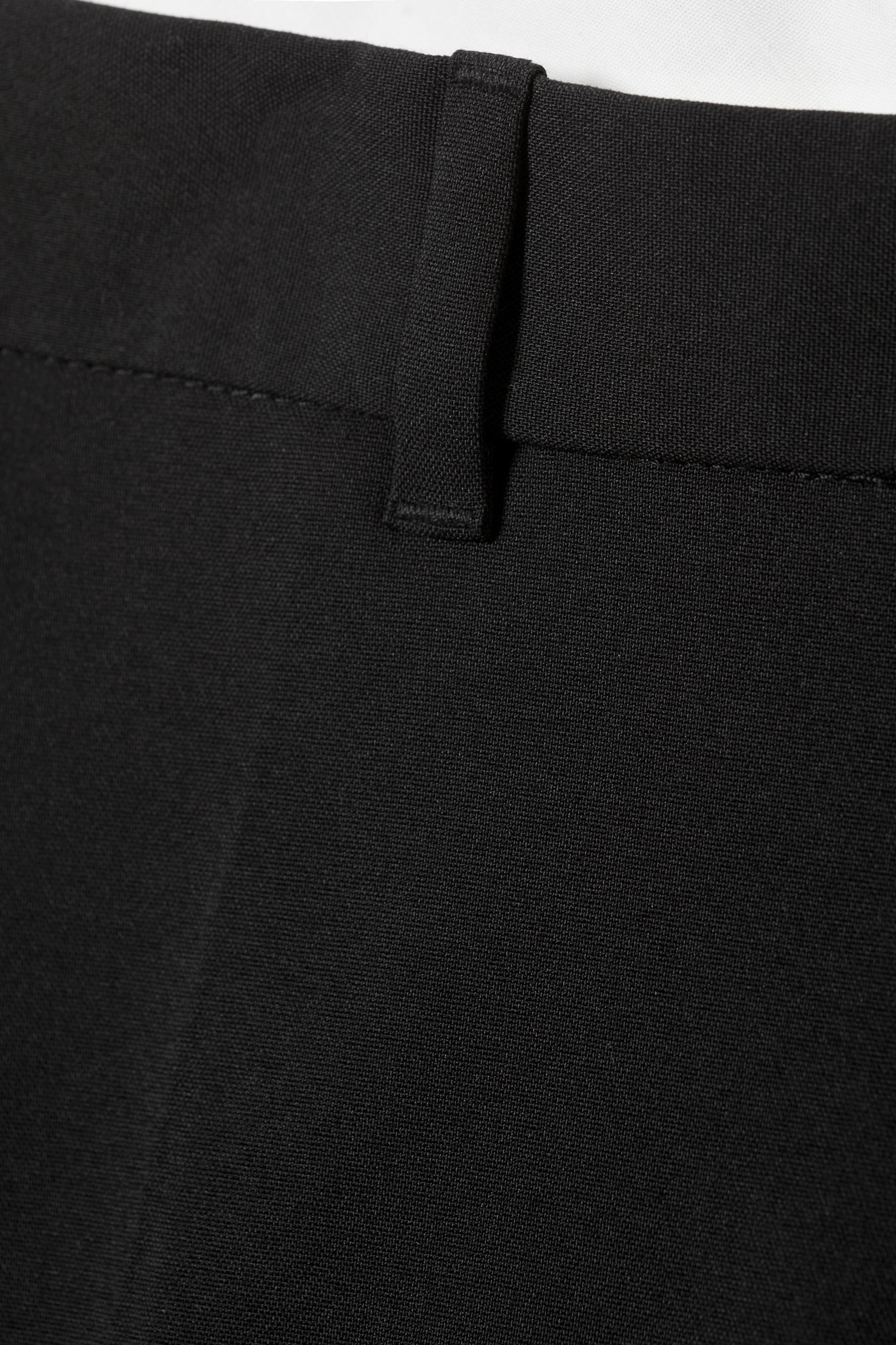 Schwarz - Kurze Anzugshorts - 1