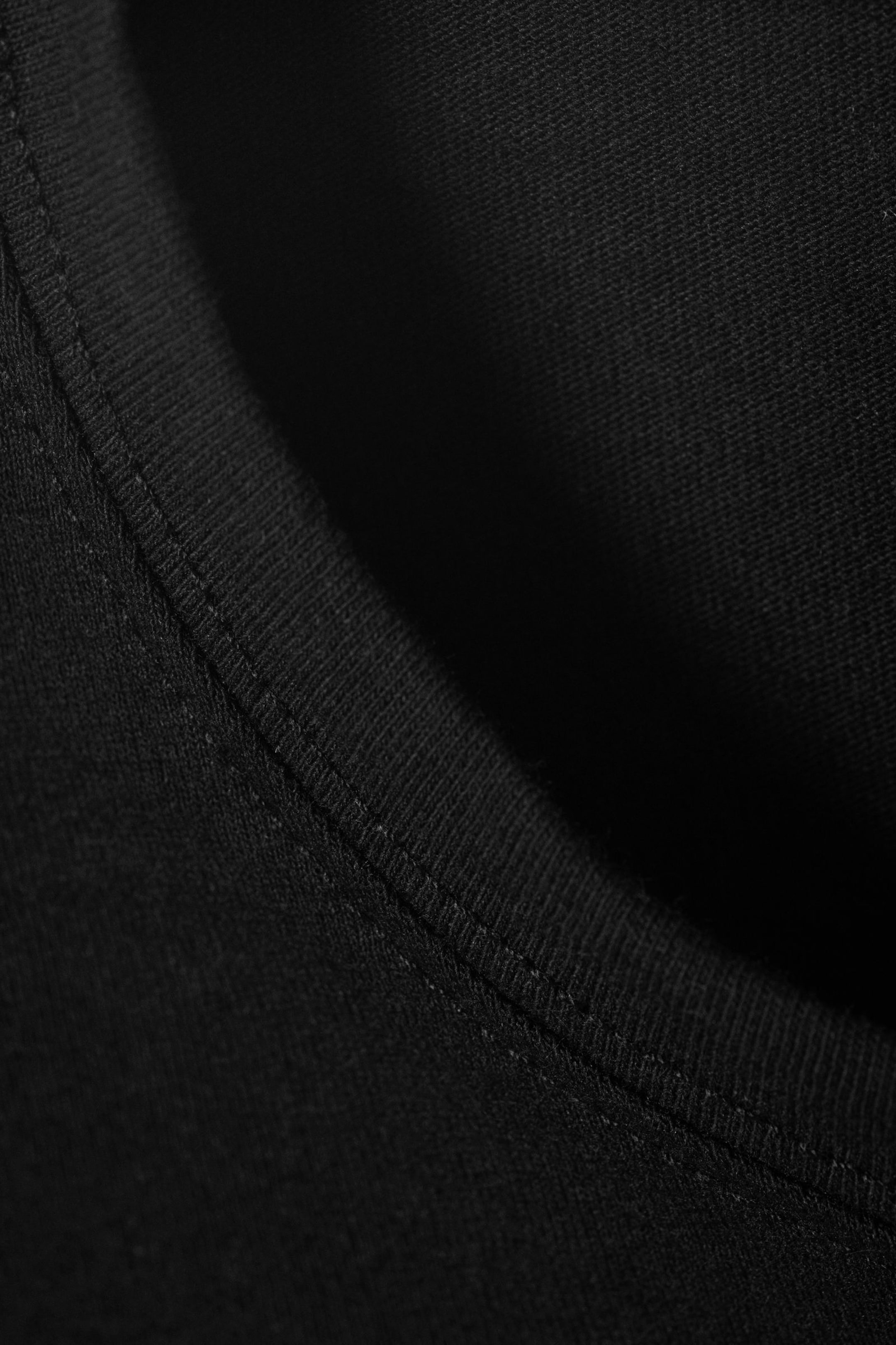 Black - Fitted Short Sleeve T-shirt - 1