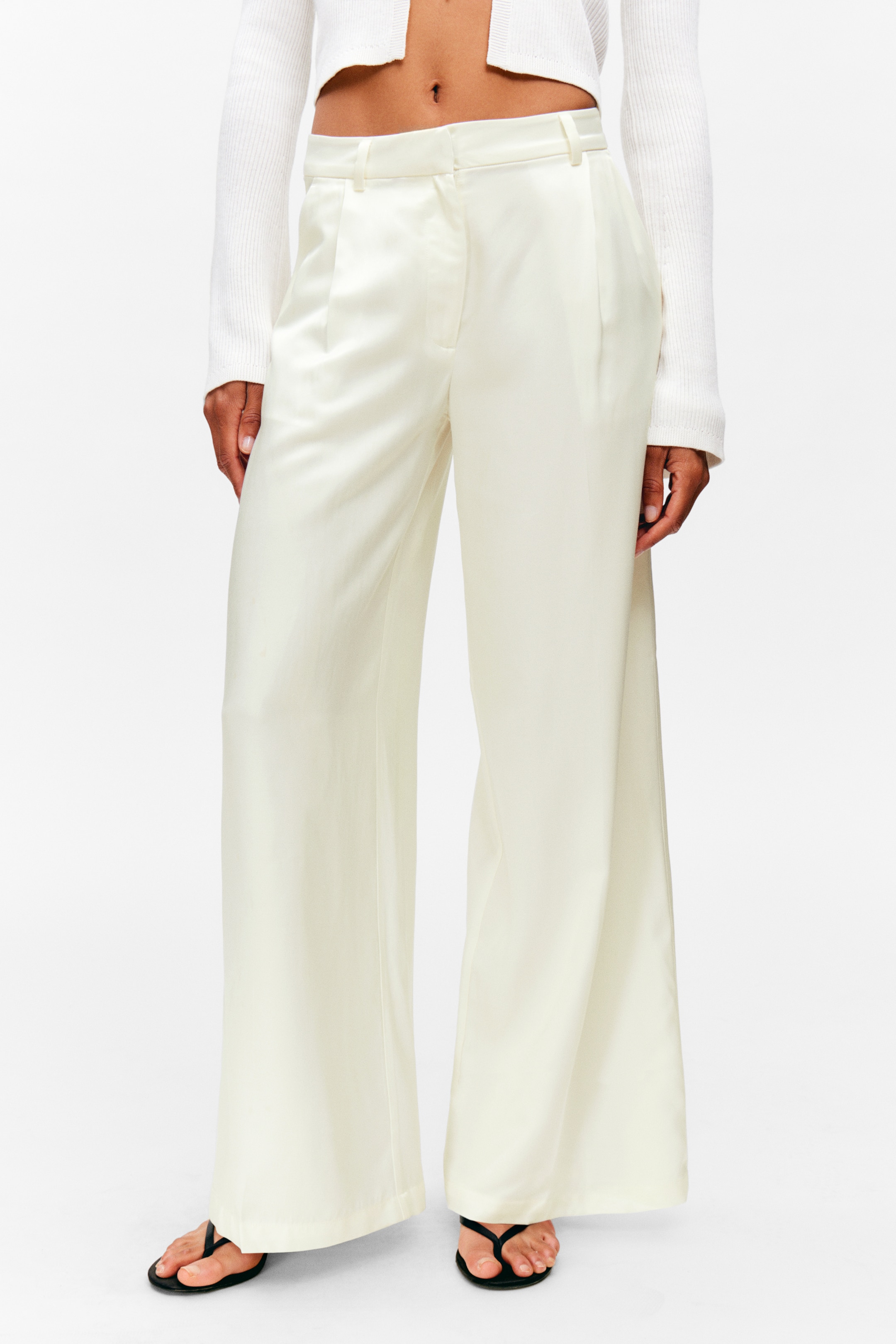 Grösseres Bild ansehen: High Waisted Wide Leg Satin Trousers - Weiß - DAMEN | H&M CH 2