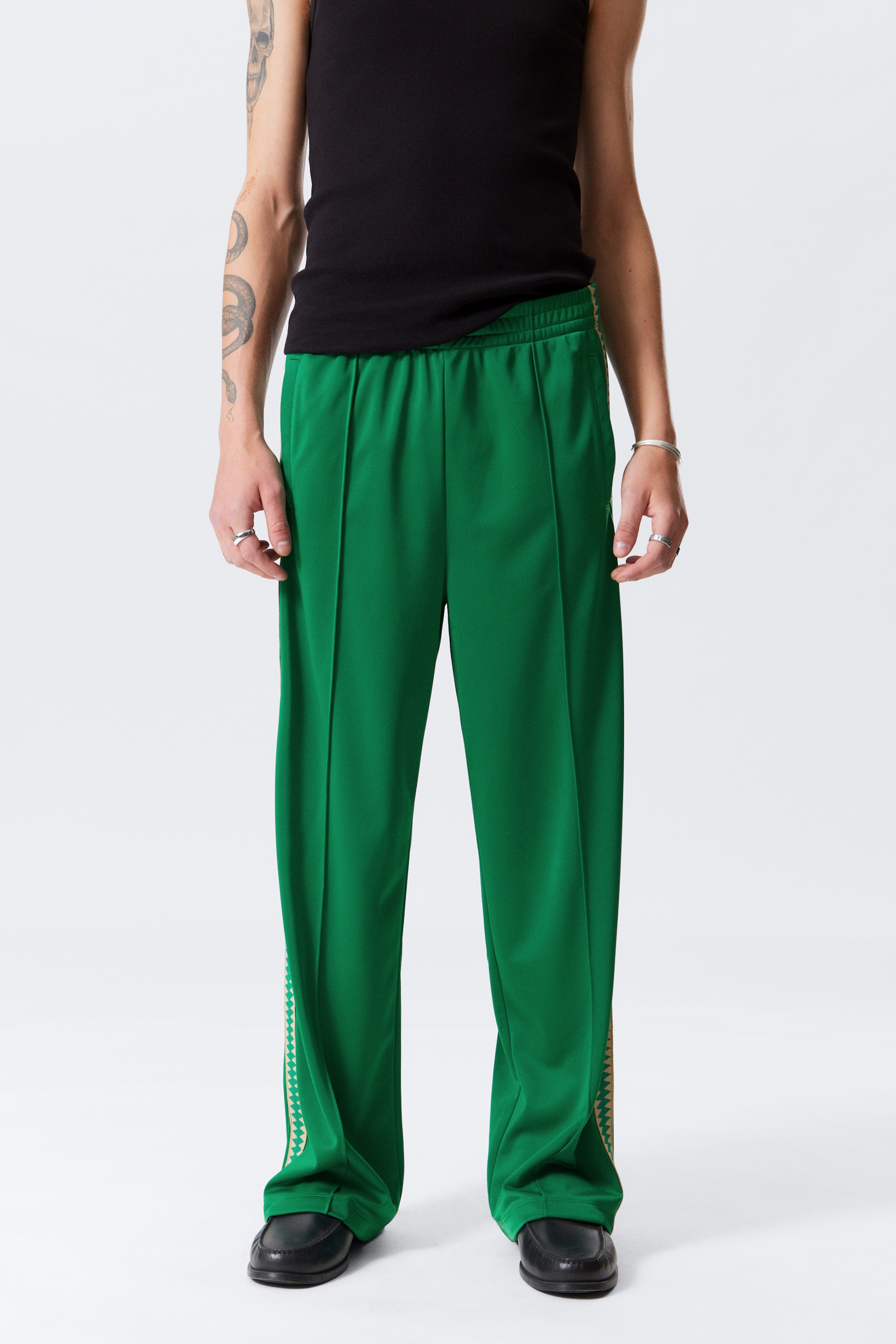 Visualizza immagine più grande: Pantaloni sportivi a righe - Verde - UOMO | H&M IT 2