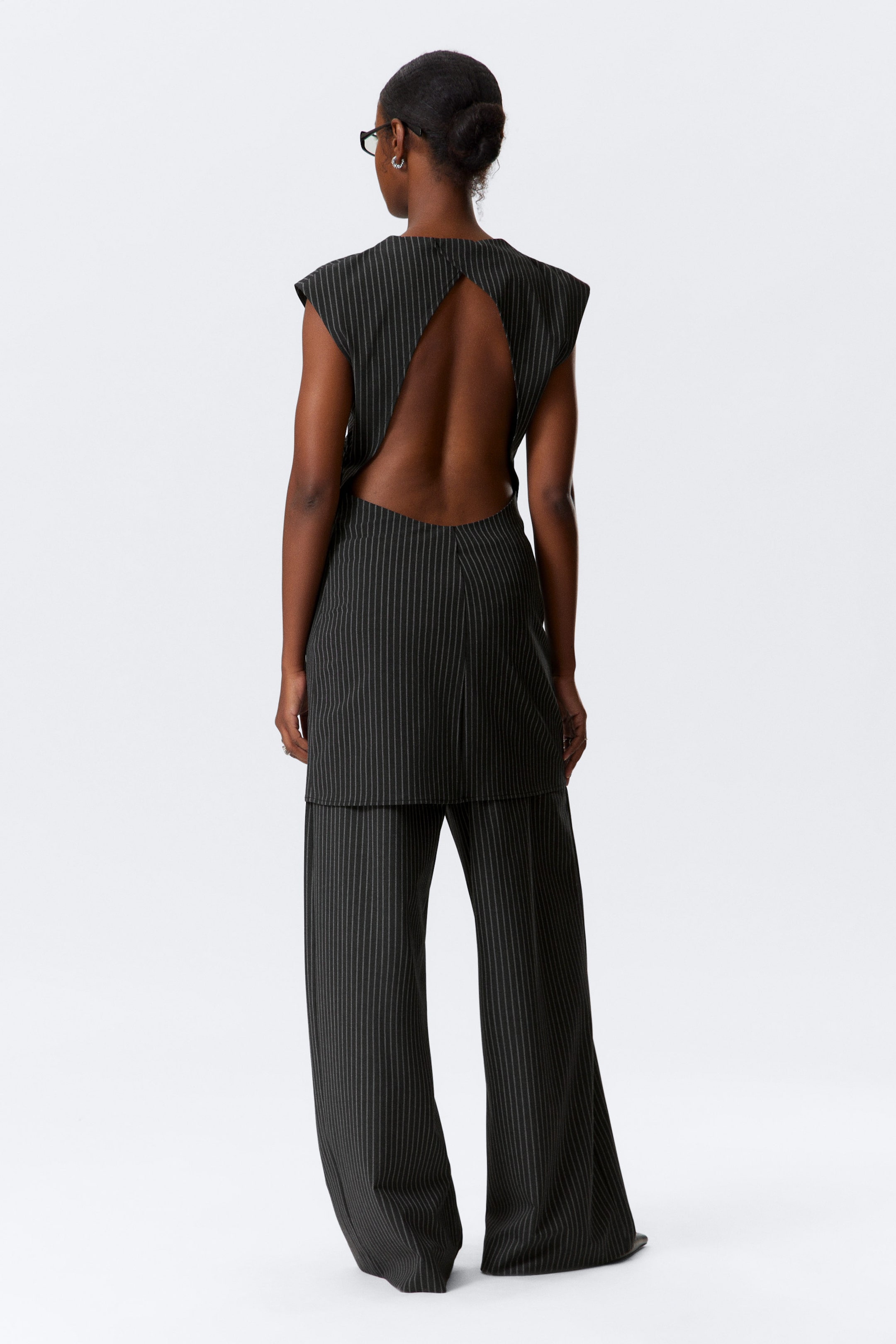 Noir rayé - Robe de tailleur courte drapée à manches courtes - 2