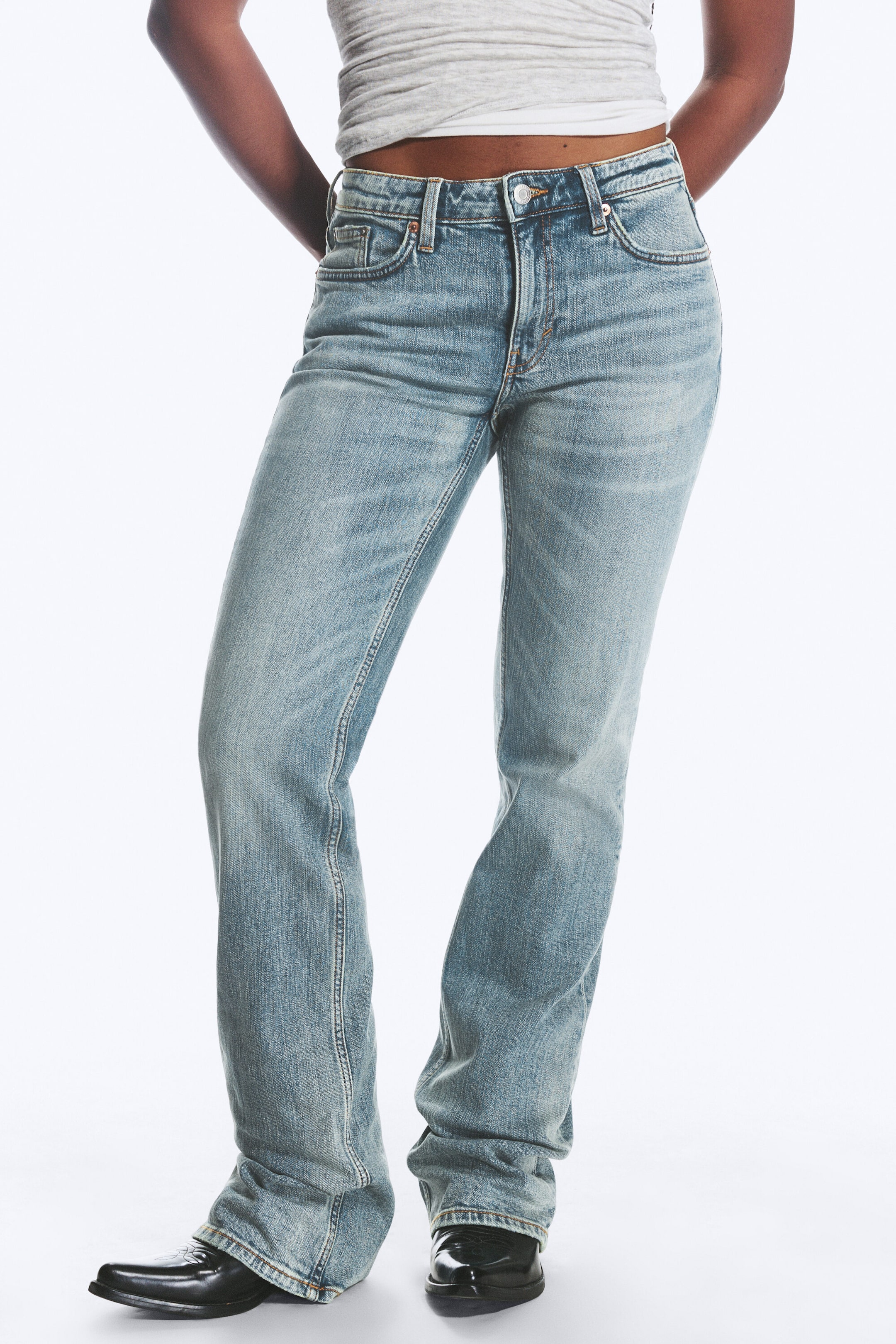 Perseus Blue - Mittelblau - Tension Mid Waist Slim Bootcut Jeans - 4