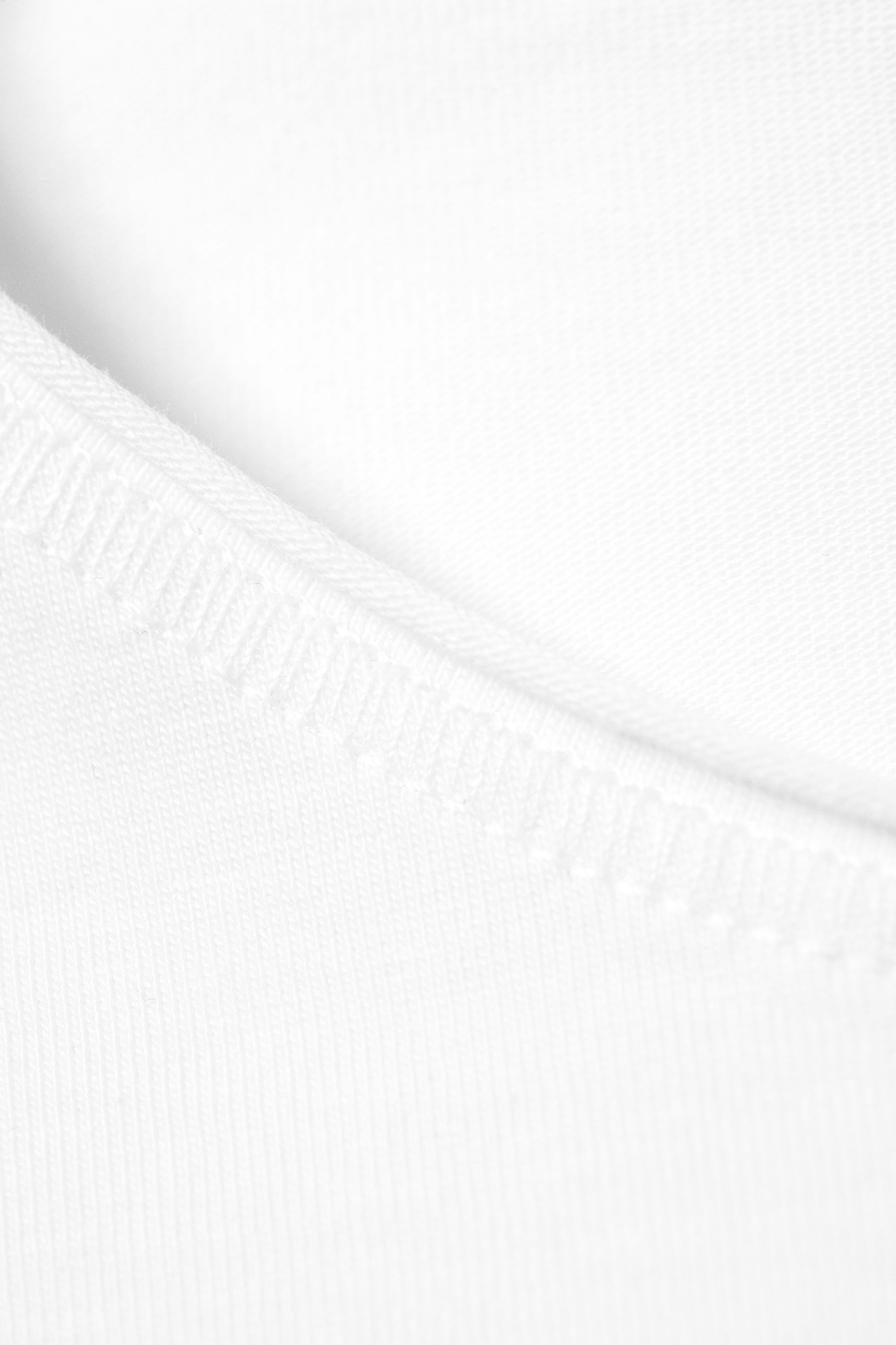 Vit - Fitted Three-Quarter Sleeve Top - 1