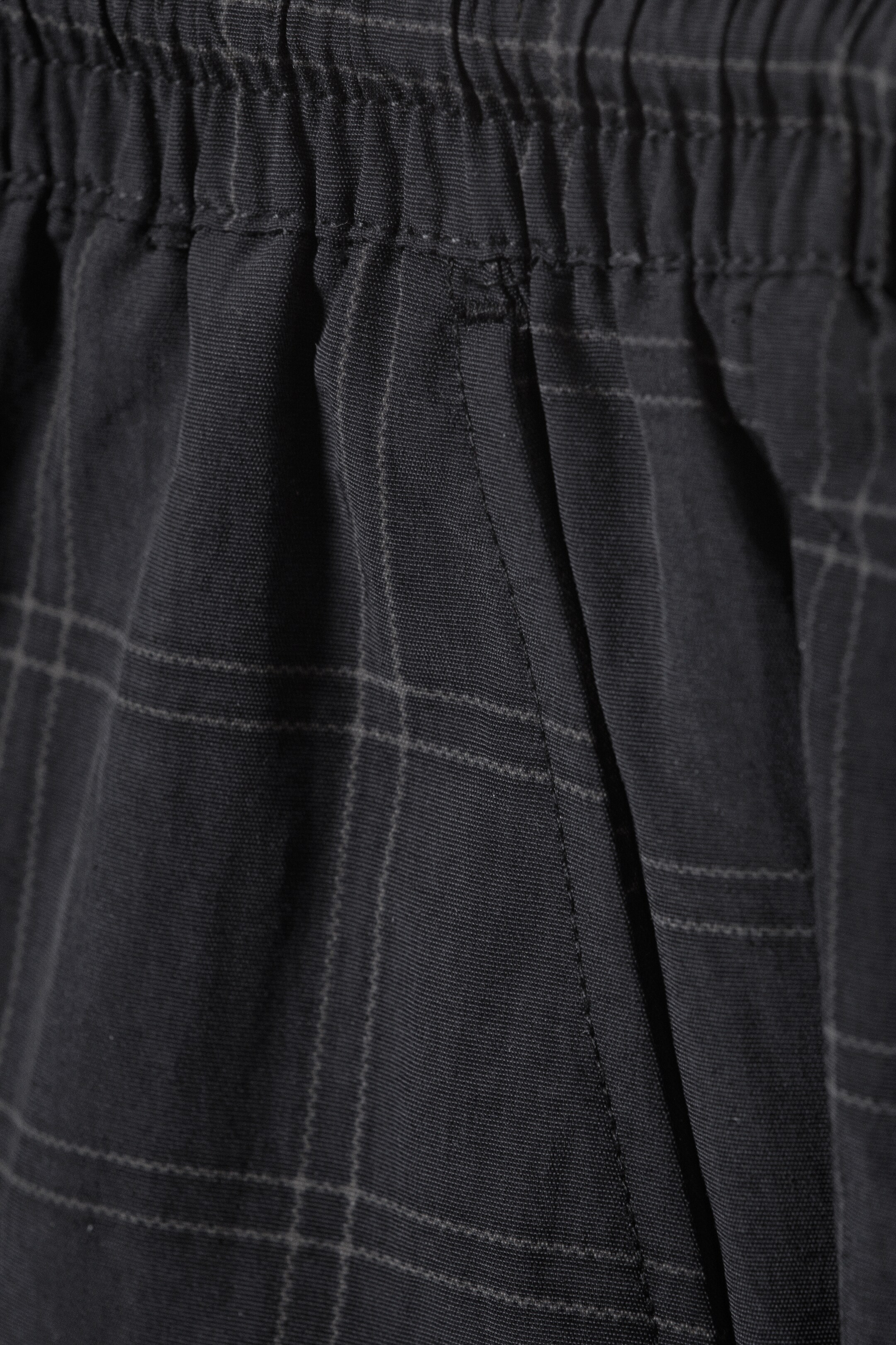 Преглед на по-голямо изображение: Checked Nylon Swim Shorts - Checked Black - МЪЖЕ | H&M BG 2