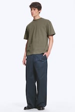Staubiges Grau - T-SHIRT MIT RELAXTER PASSFORM - 1