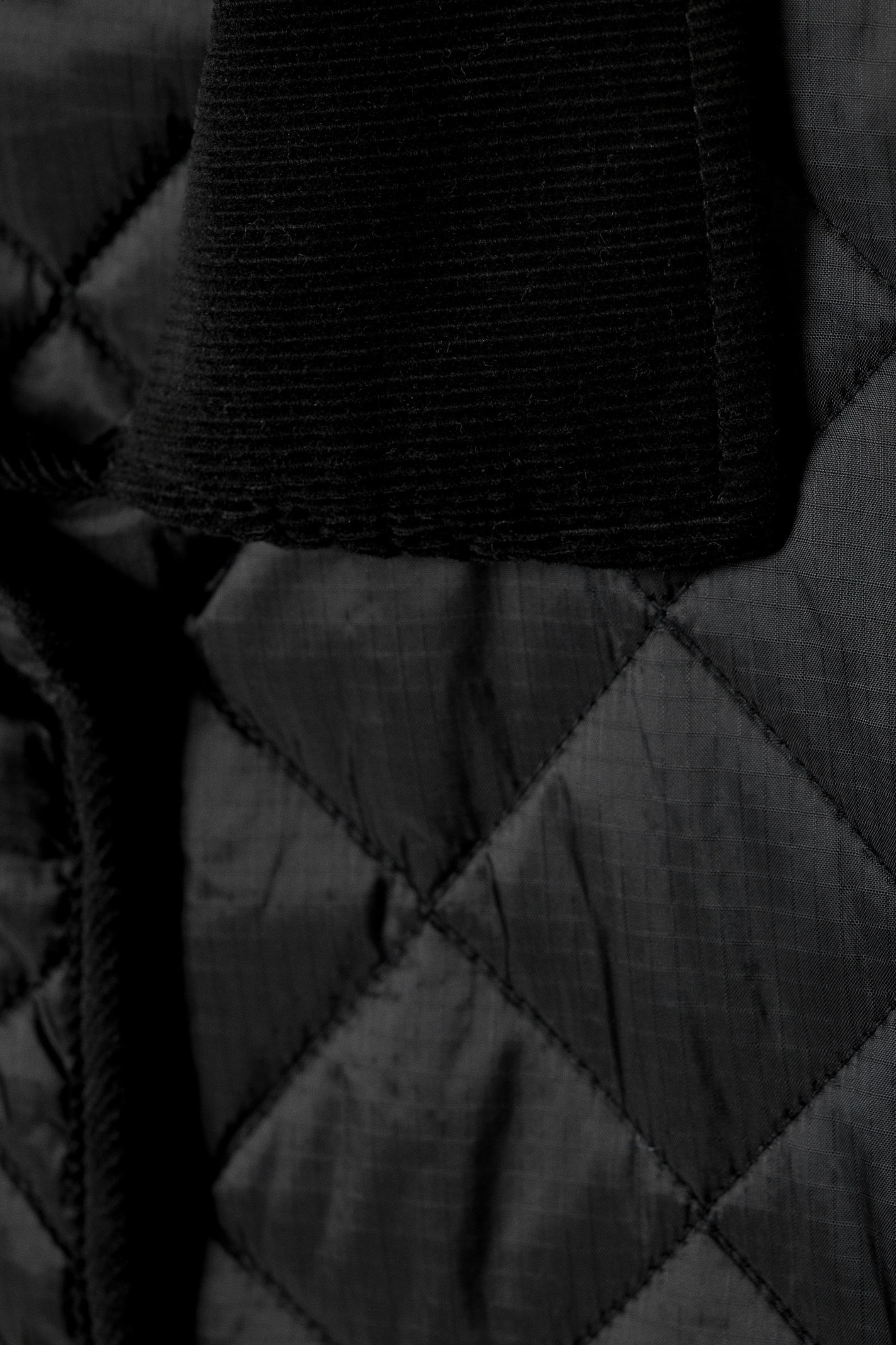 Schwarz - Gesteppte Oversize-Innenjacke - 5