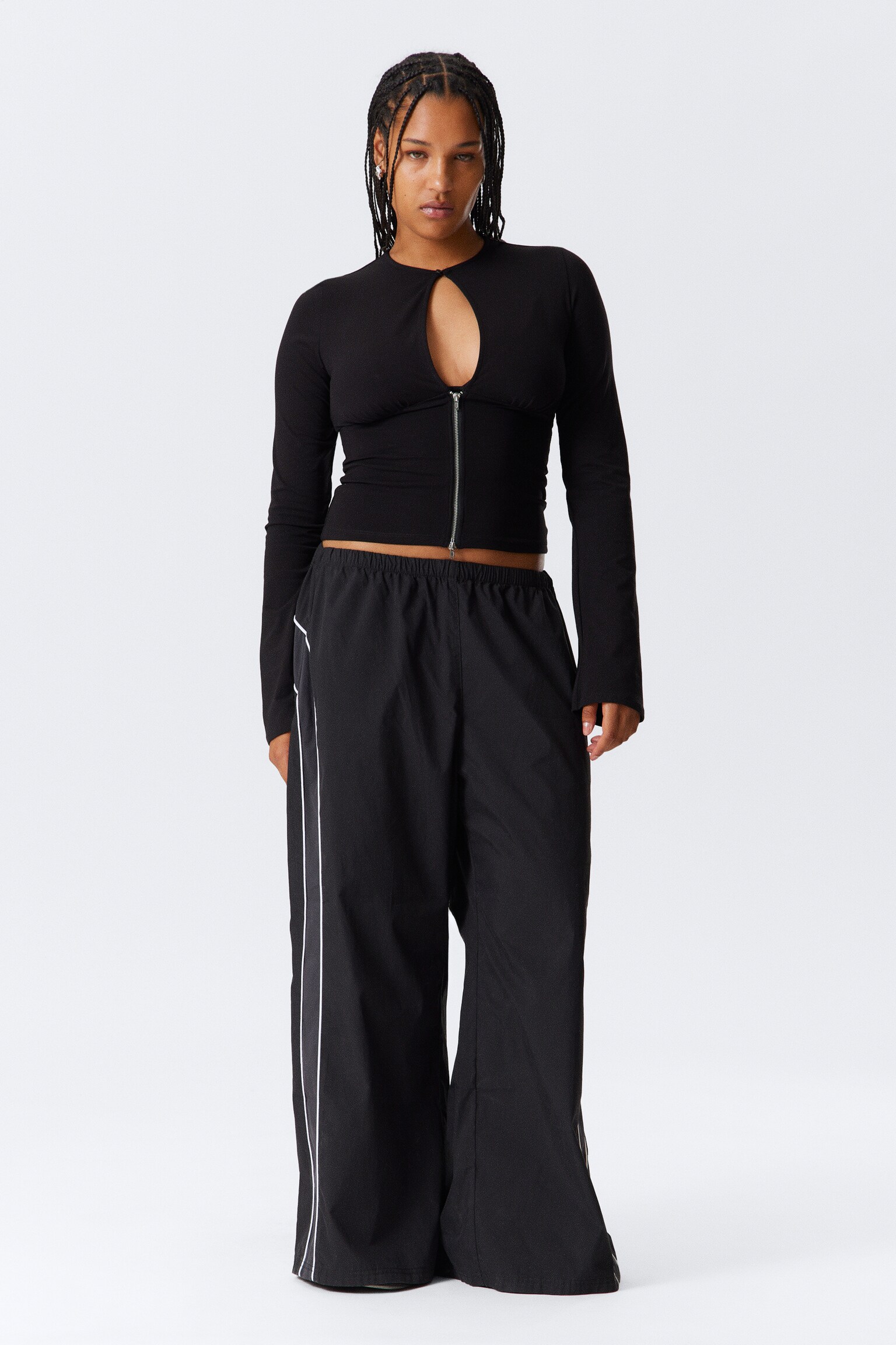 Slim Long-Sleeved Zip Top - Black - 3