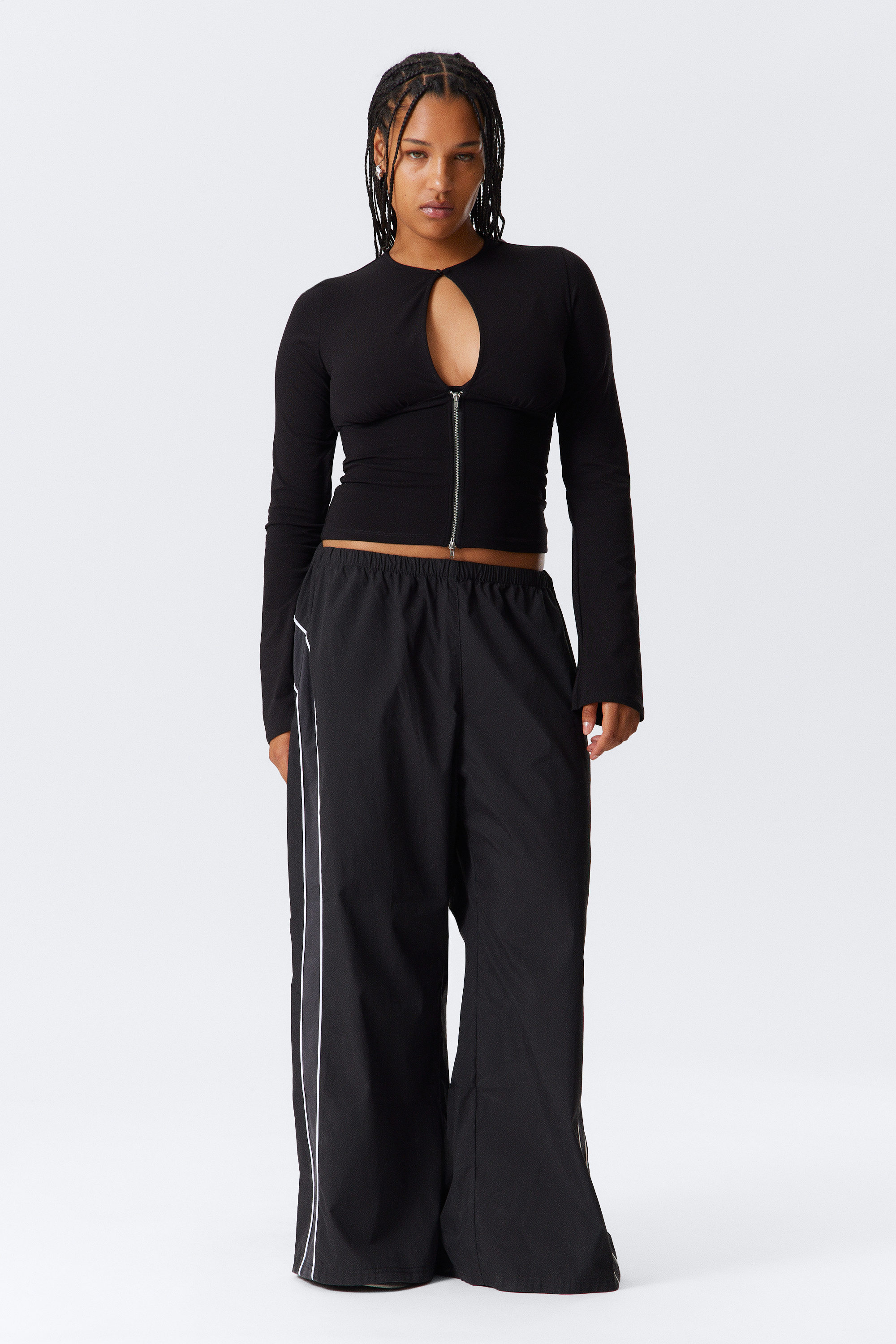 Black - Slim Long-Sleeved Zip Top - 2