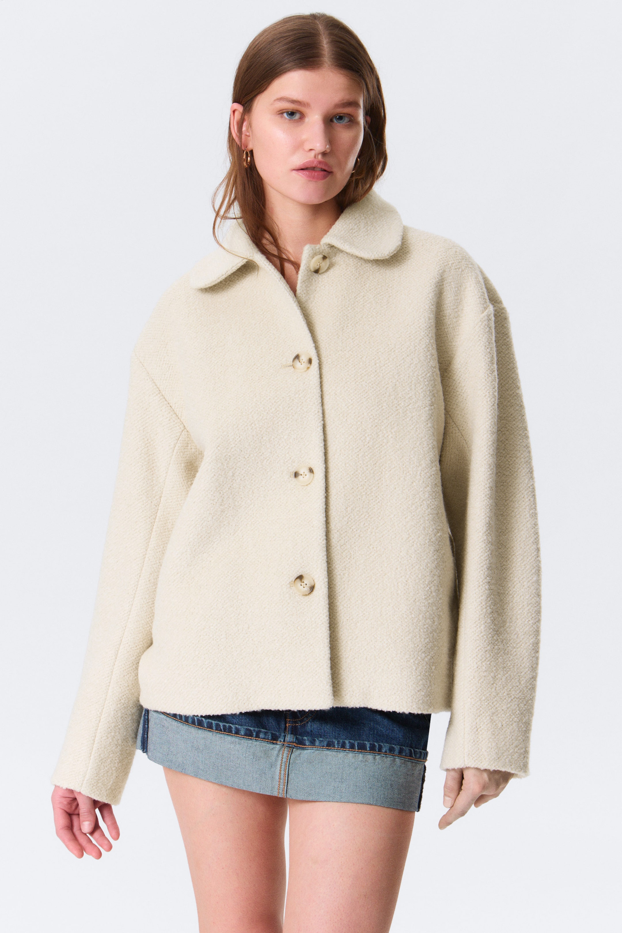 Staubiges Cremeweiß - Kastige Wollmischjacke mit Knöpfen - 5