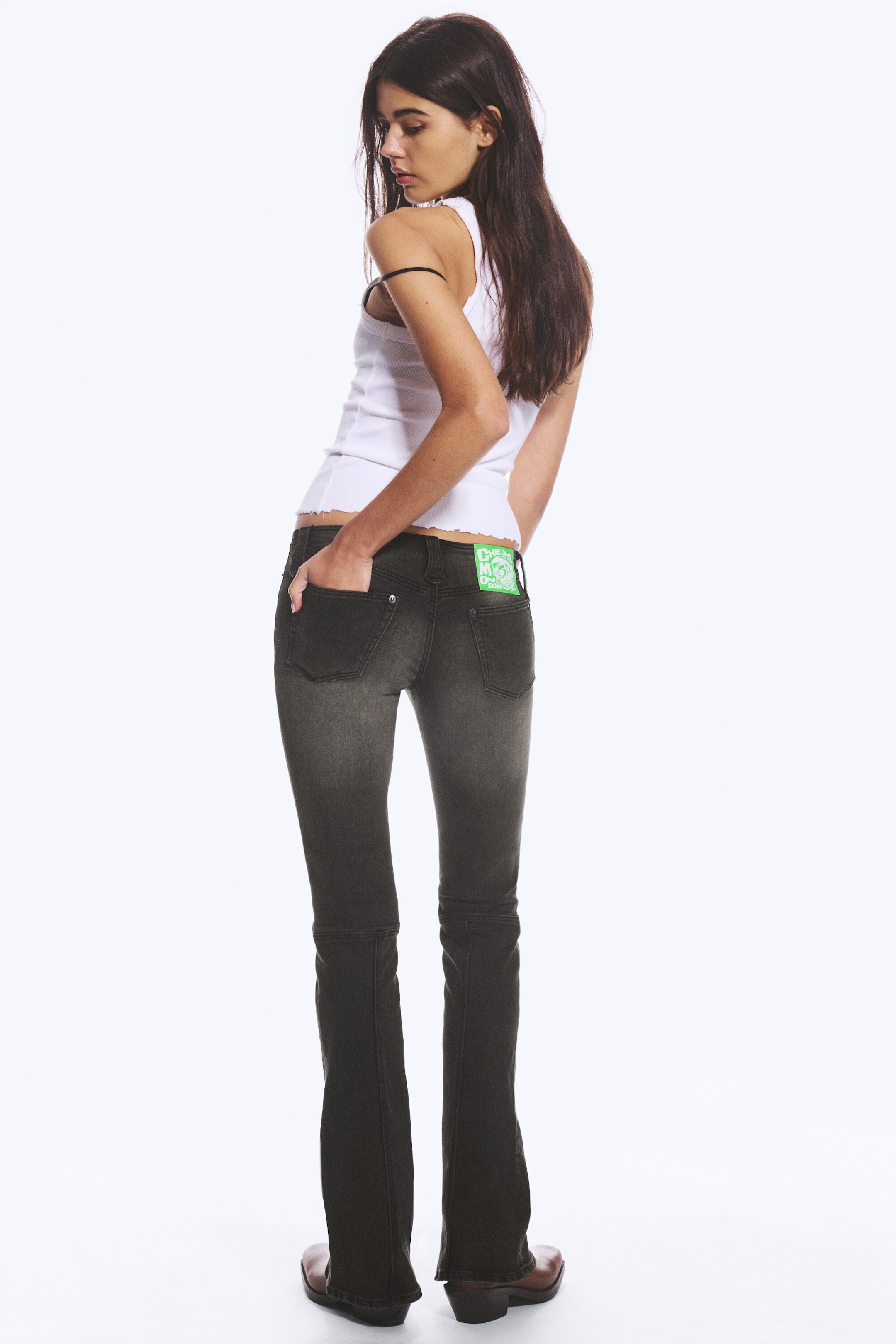 Worn Black - Black - Booty Bei Zipped Low Rise Bootcut Jeans - 4