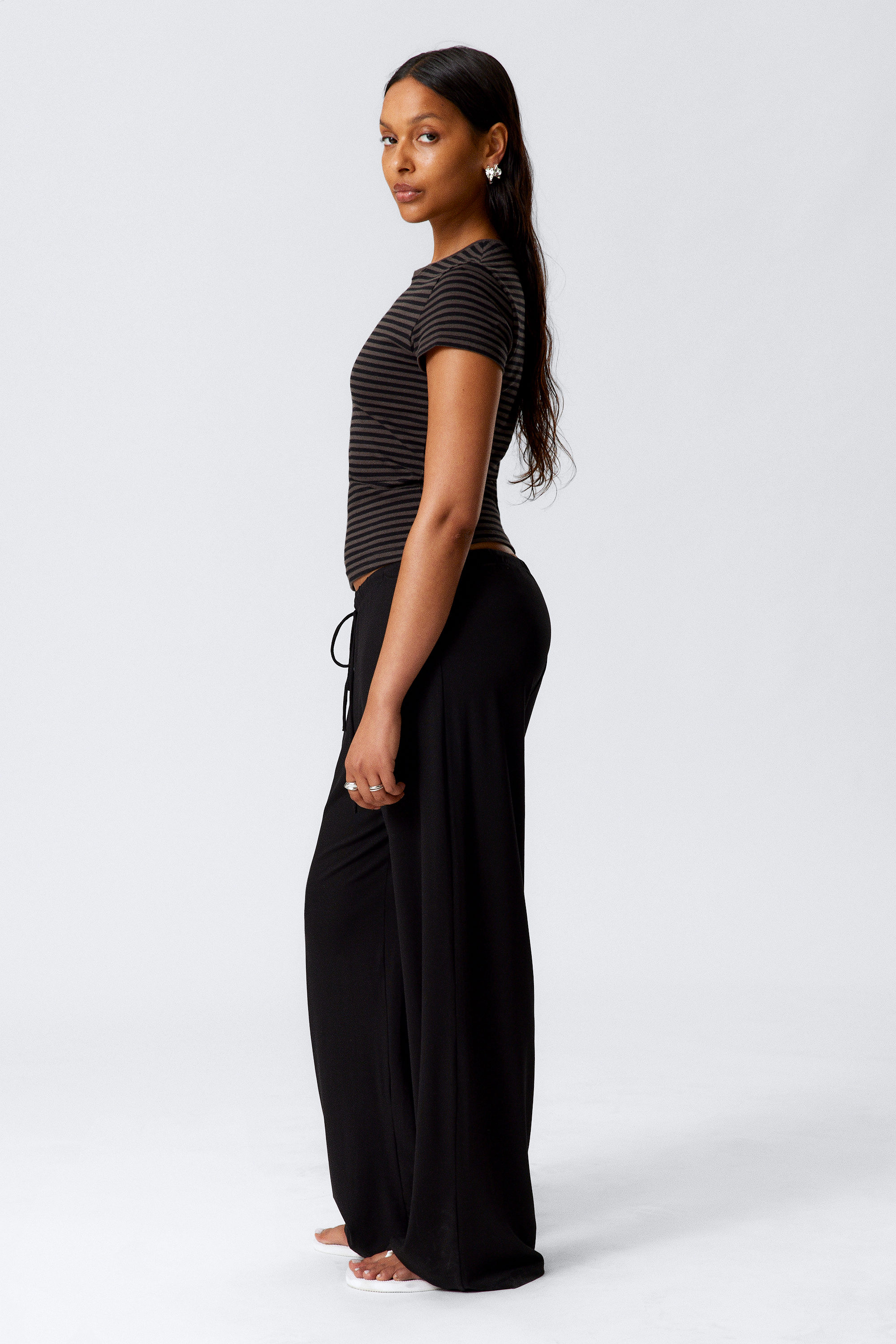 Black - Wide-Leg Pull-On Lyocell Trousers - 2
