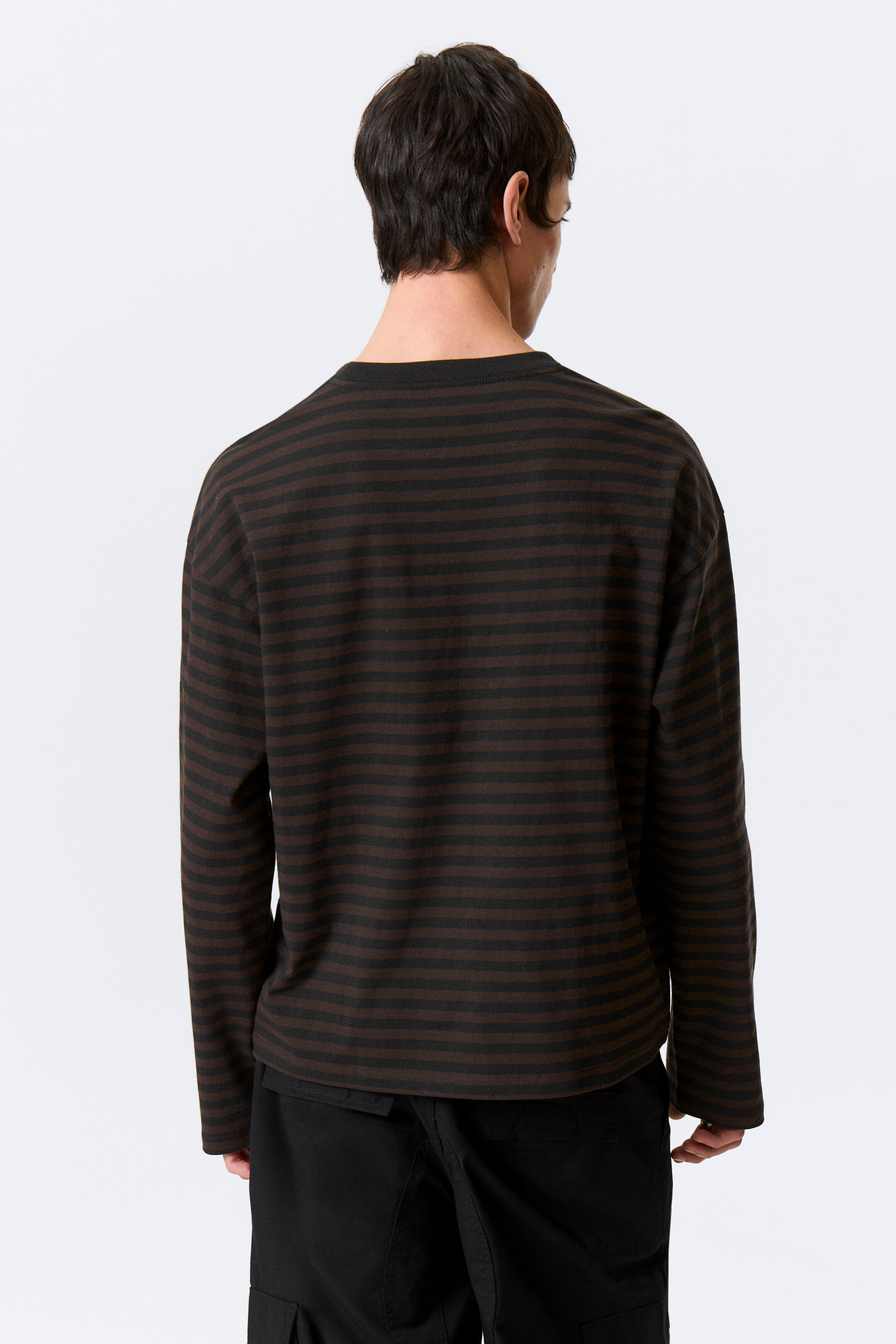 Προβολή μεγαλύτερης εικόνας: Great Boxy Long Sleeve T-shirt - Ριγέ Σκούρο Καφέ - Men | H&M GR 3