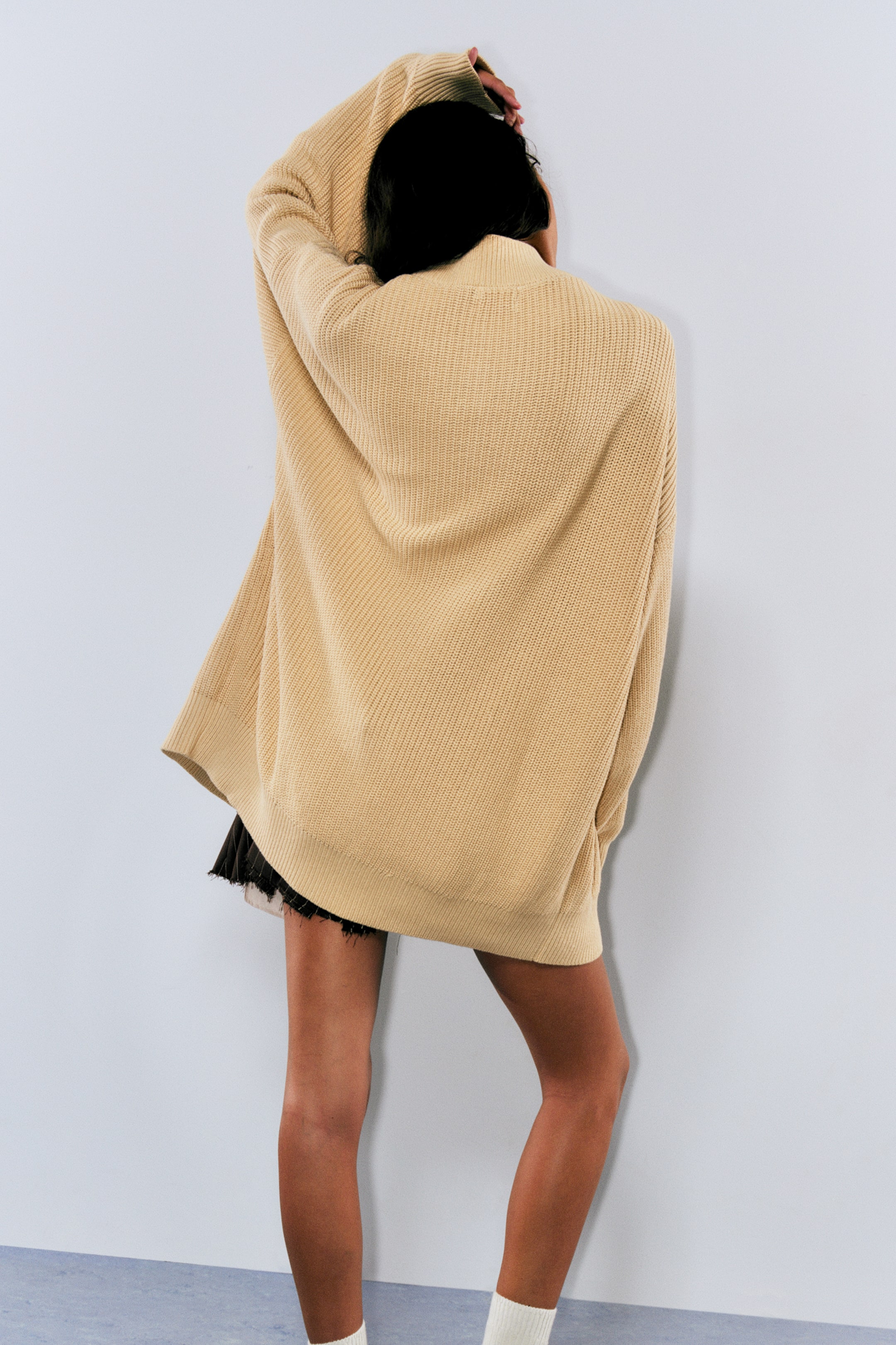 Grösseres Bild ansehen: Oversized Cardigan aus Baumwolle mit V-Ausschnitt - Beige - DAMEN | H&M CH 3