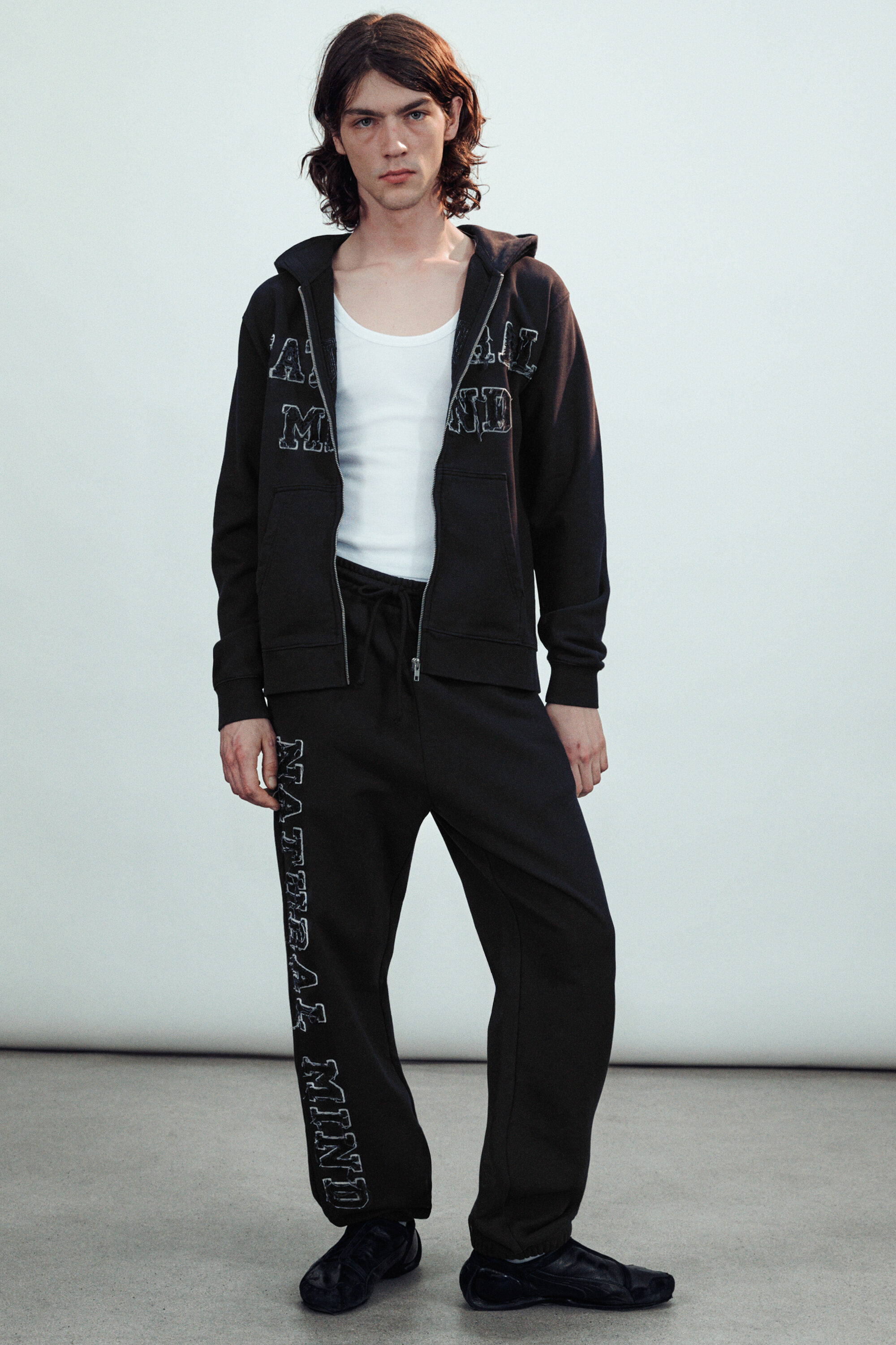 【Jours+】Box Slit Pullover boxy knitted hoodie - Black | Weekday WW