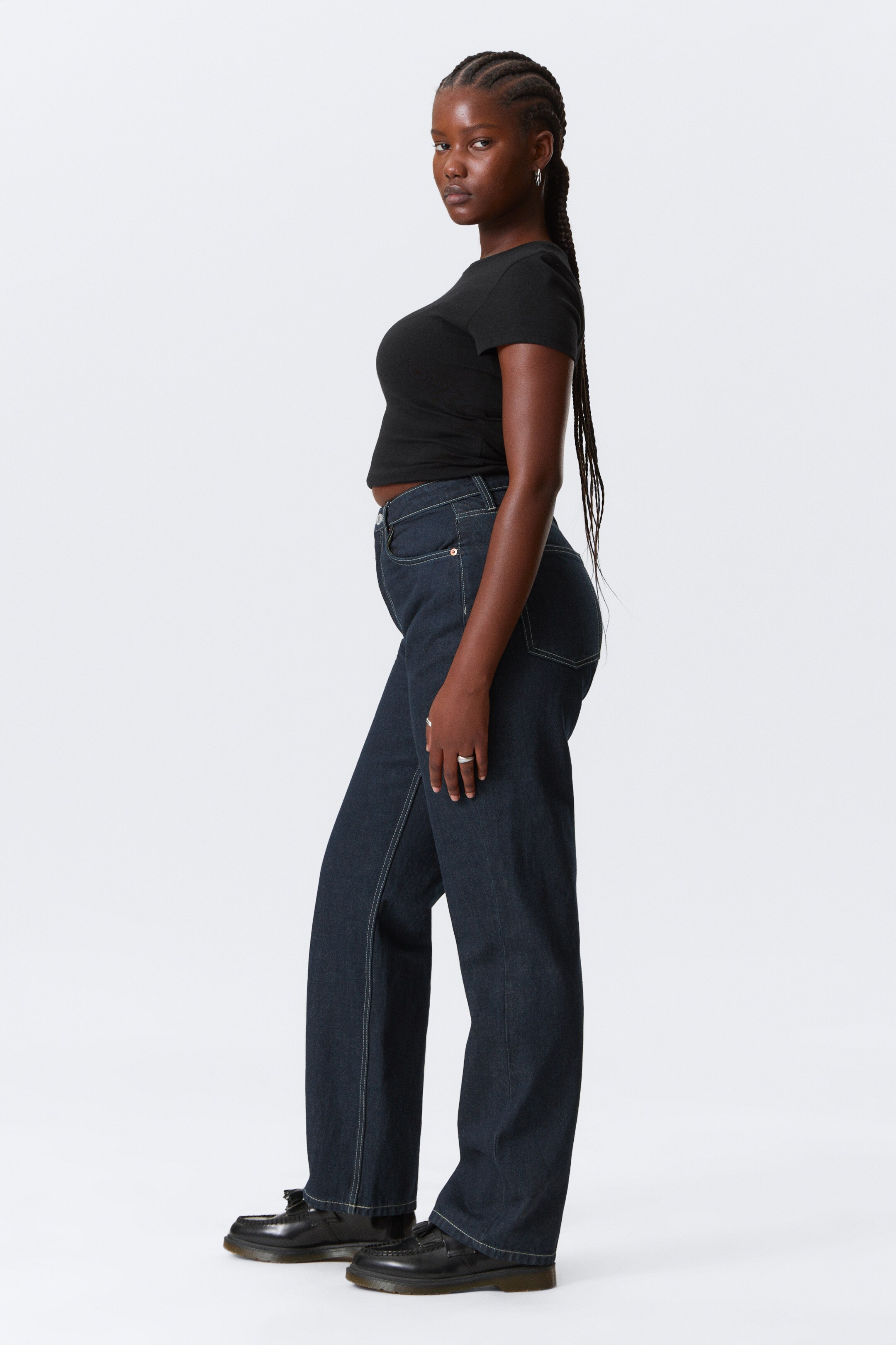 Visa större bild: Resolute Curve High Waist Regular Straight Jeans - Blue Rinse - Mörkblå - DAM | H&M SE 3