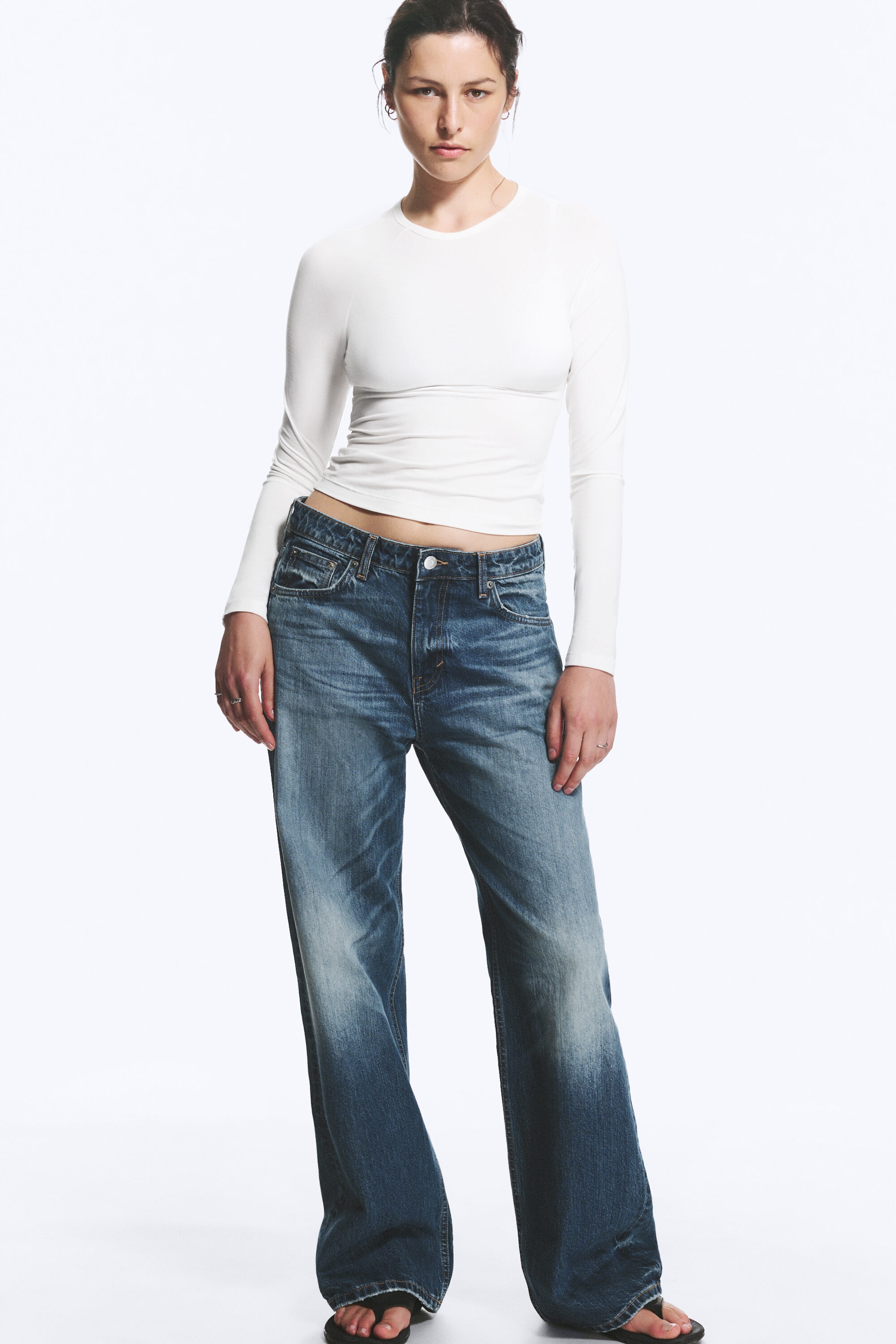 White - Fitted Raglan-Sleeved Top - 2