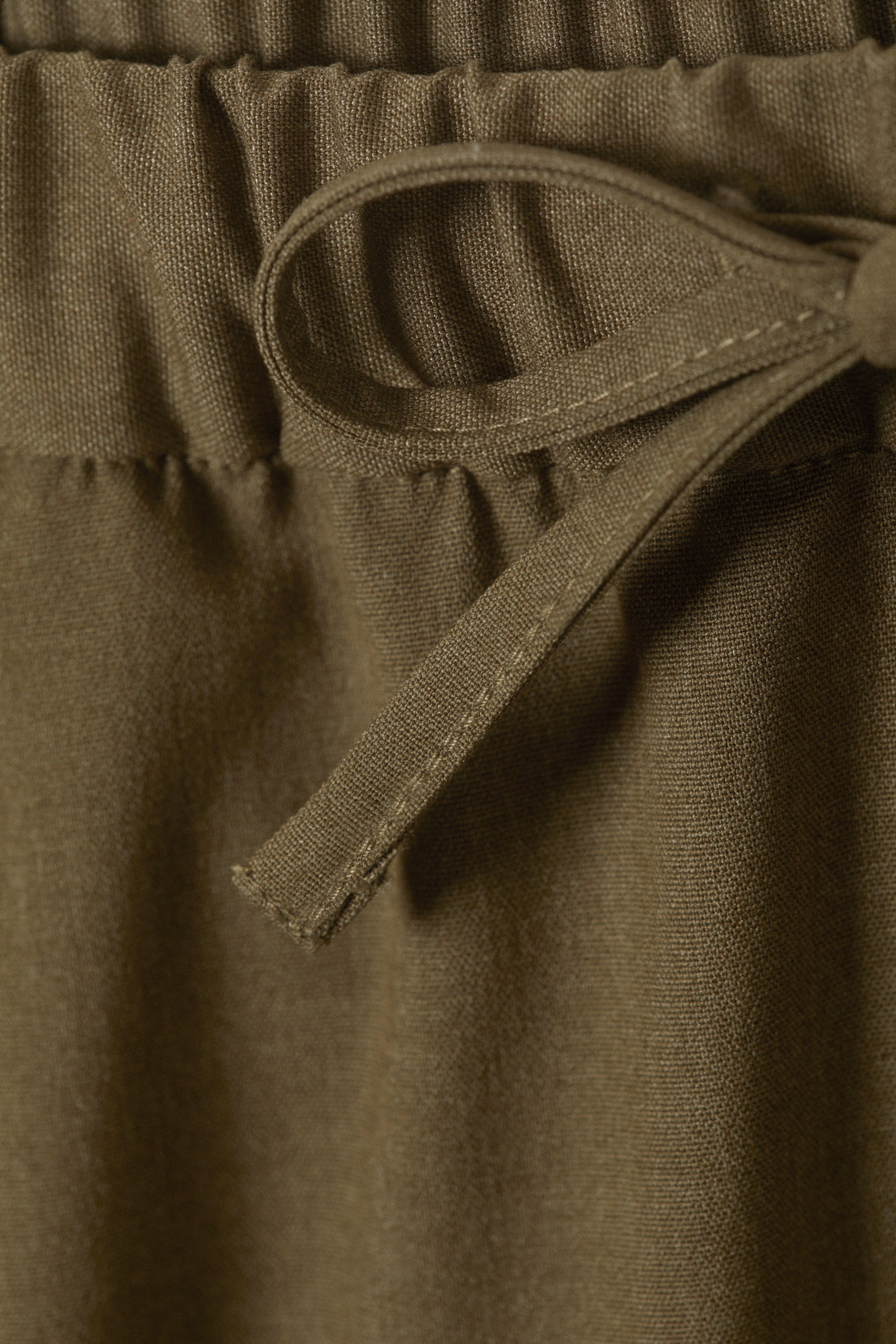 Khaki - Weite Twill-Anzugshorts mit Kordelzug - 5