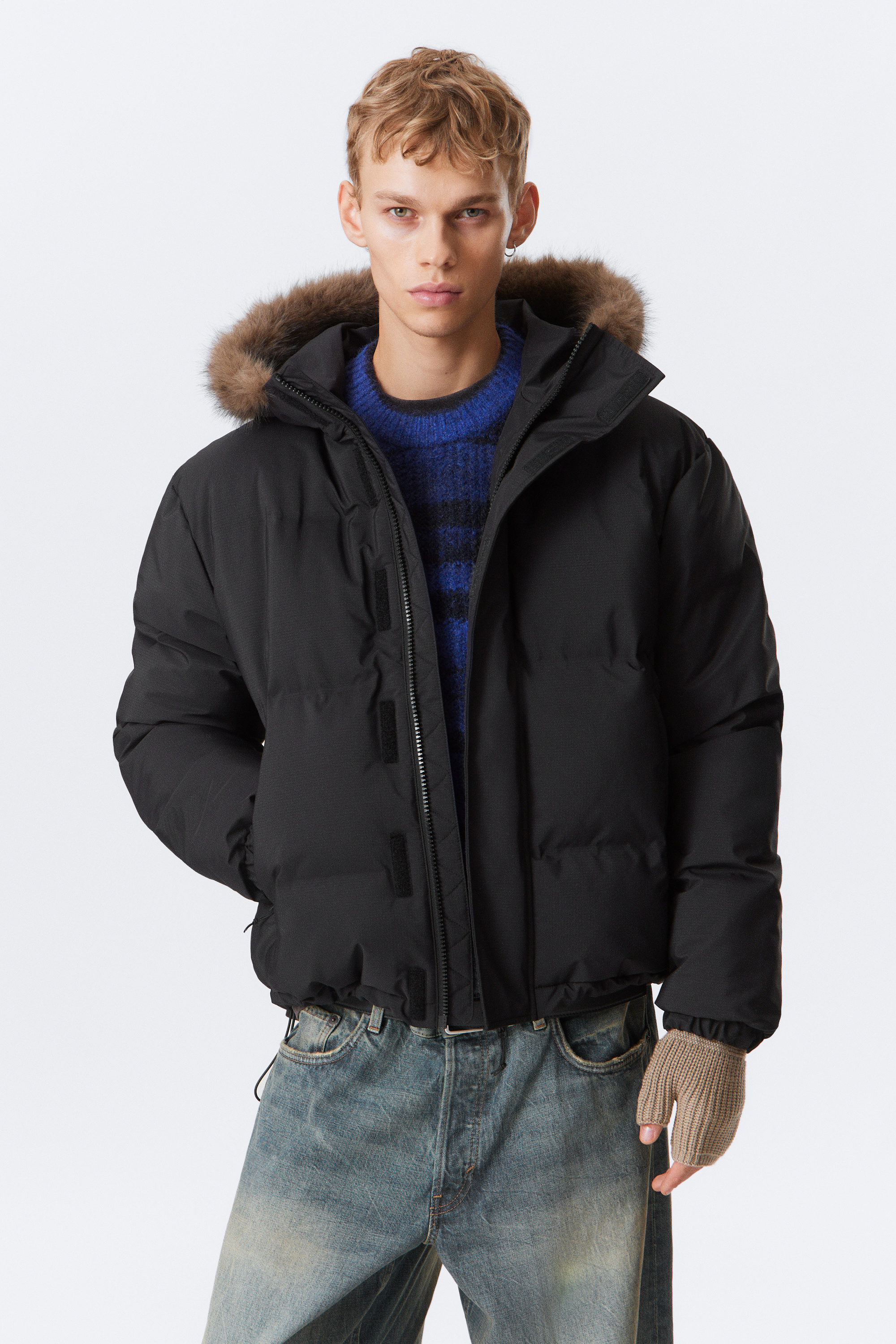 Schwarz - Hooded Puffer Jacket with Faux Fur Trim - 1