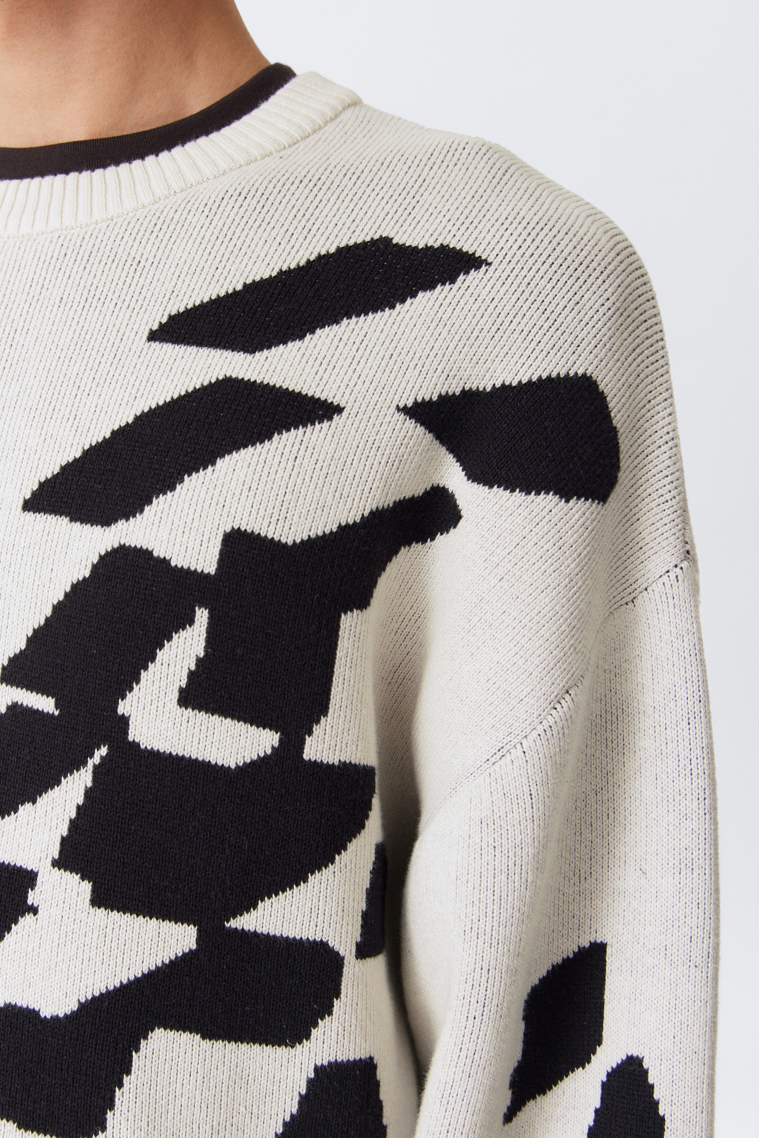 Boxy Graphic Jacquard Sweater - Dirty White - Square Pattern - 5