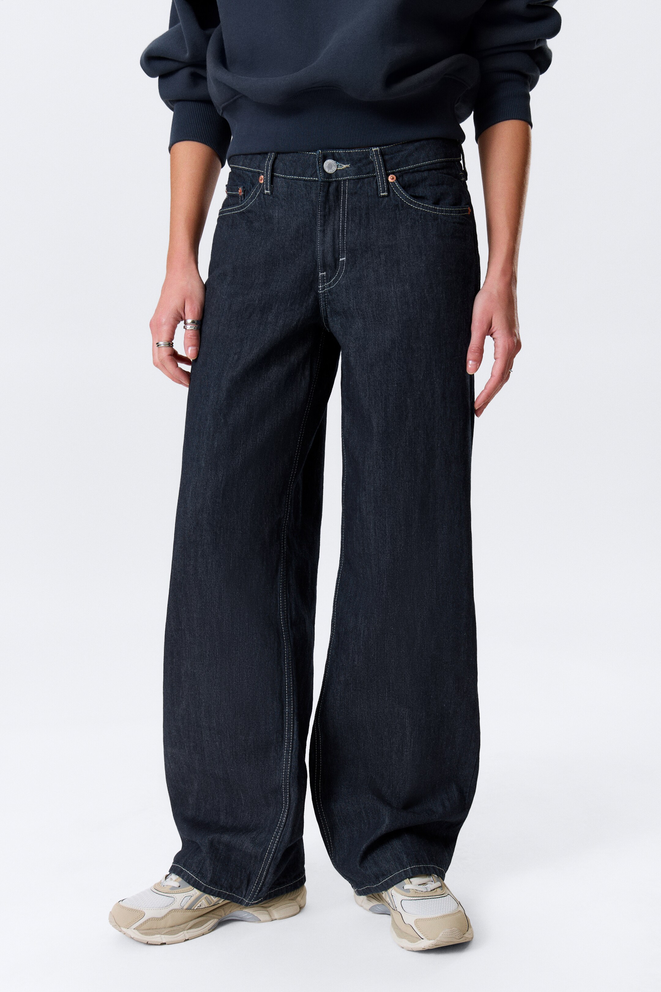 Agrandir l'image: Jean jambe large taille basse Ample - Blue Rinse – Bleu foncé - FEMME | H&M CH 2