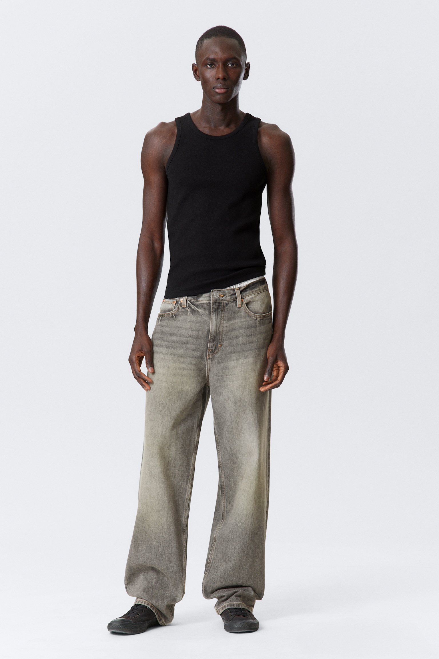 Jeans Galaxy straight leg con vestibilità loose - Canyon Grey – Grigio medio/Second Blue - Blu/2000 Blue – Blu medio/Port Blue – Azzurro/Tuned Black – Nero/Brick Blue – Azzurro/90s Blue – Blu medio/Blue Fade – Blu medio/Deep Sea Blue - Blu scuro/Steel Blue - Medium Blue/Gasoline Blue - Medium Blue/Ice Blue - Light Blue/Monolith Grey - Light Grey/Blue Era - Medium Blue/Aeon Blue - Light Blue/Moss Blue - 10