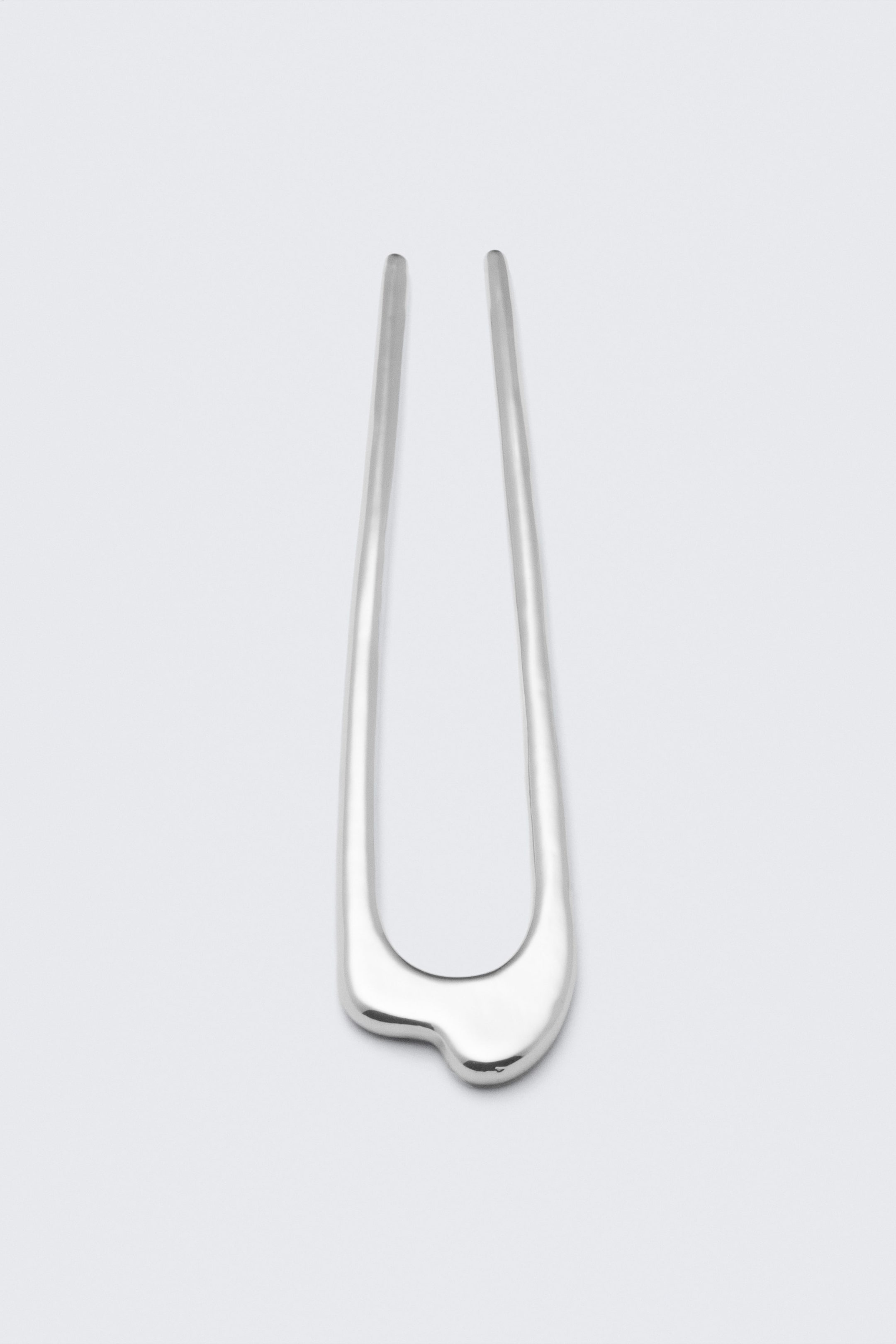Silbergrau - Skulpturale Haarnadel aus Metall - 1