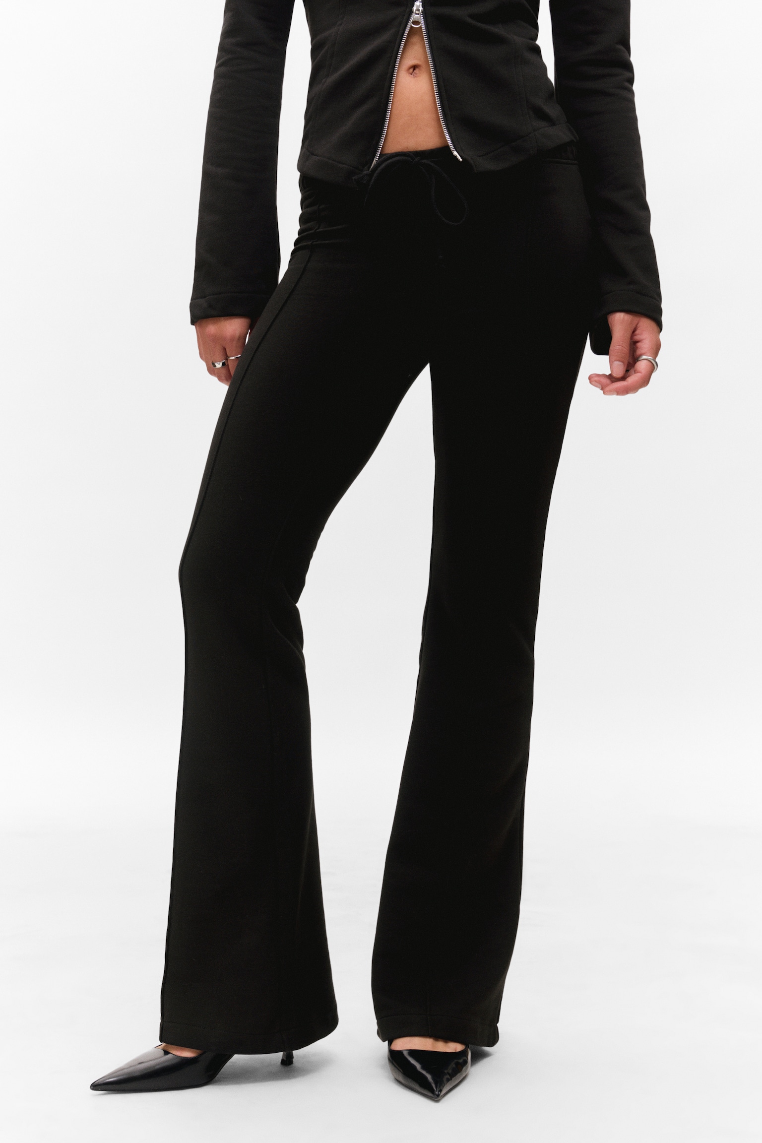 Mid Rise Pintuck Flared Sweatpants - Black/Light Beige - 5